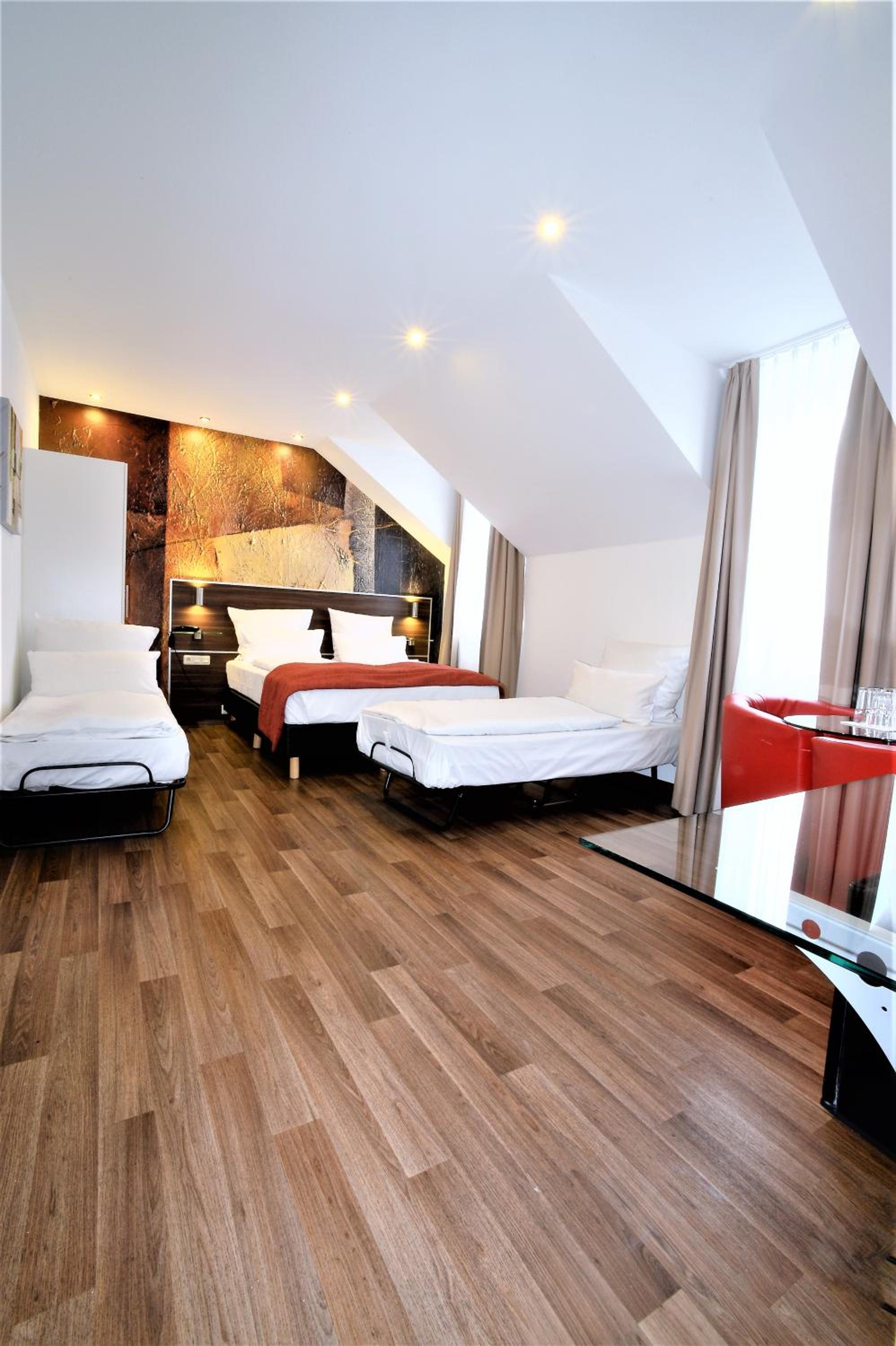 Quadruple Room - Photo 3