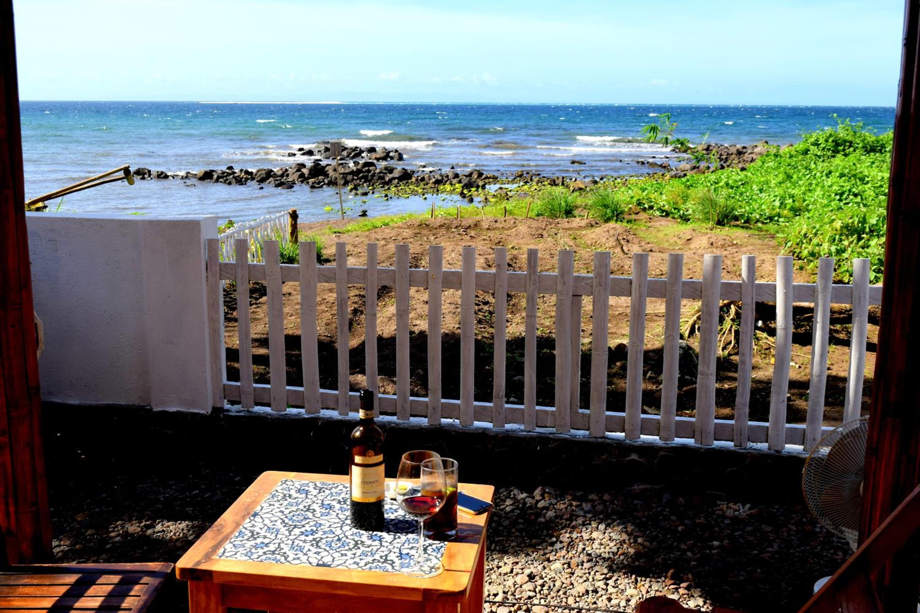 Villa - Beach Front - Photo 10