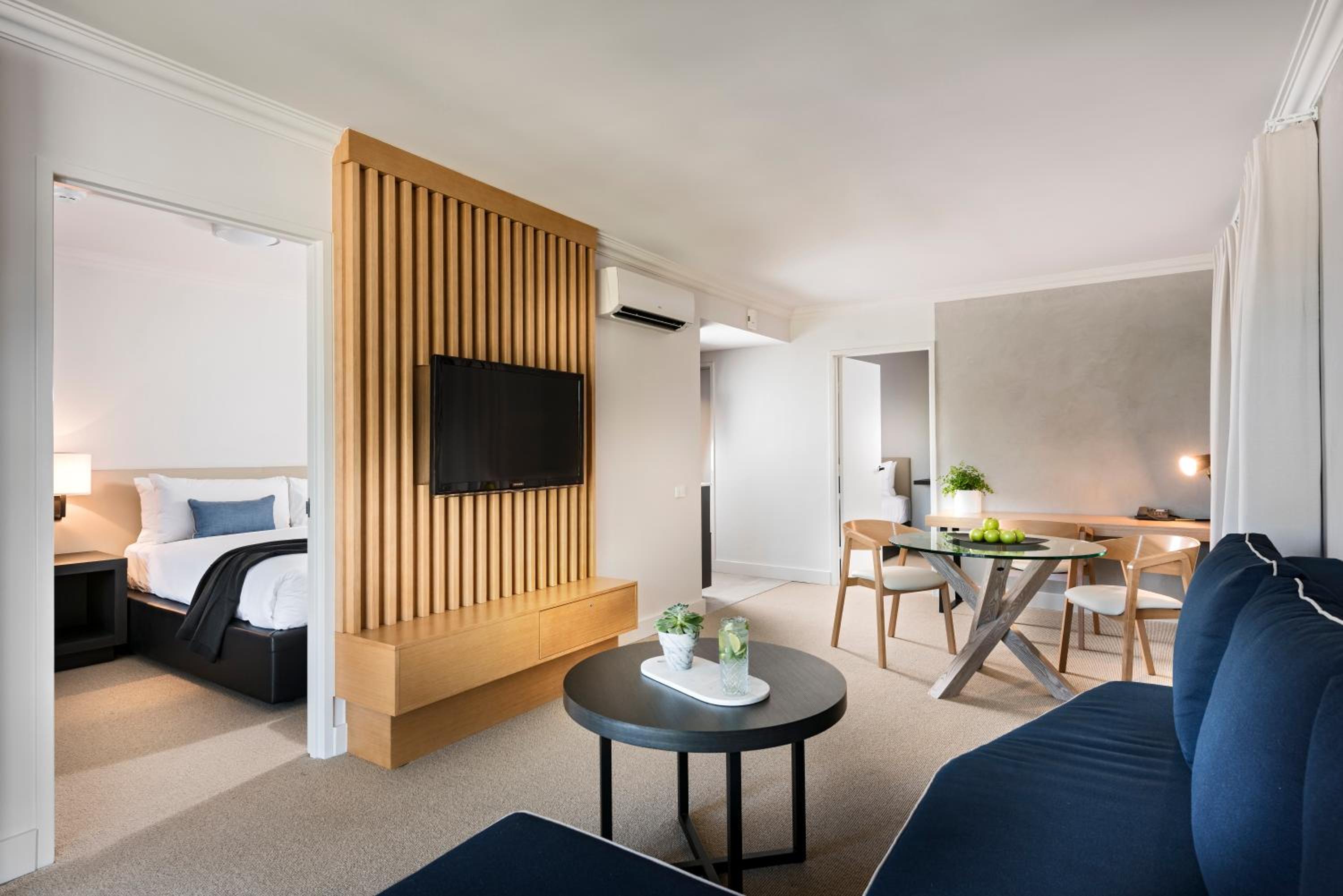 2 bedroom Apartment – Long Stay – Weekly Service photo 3