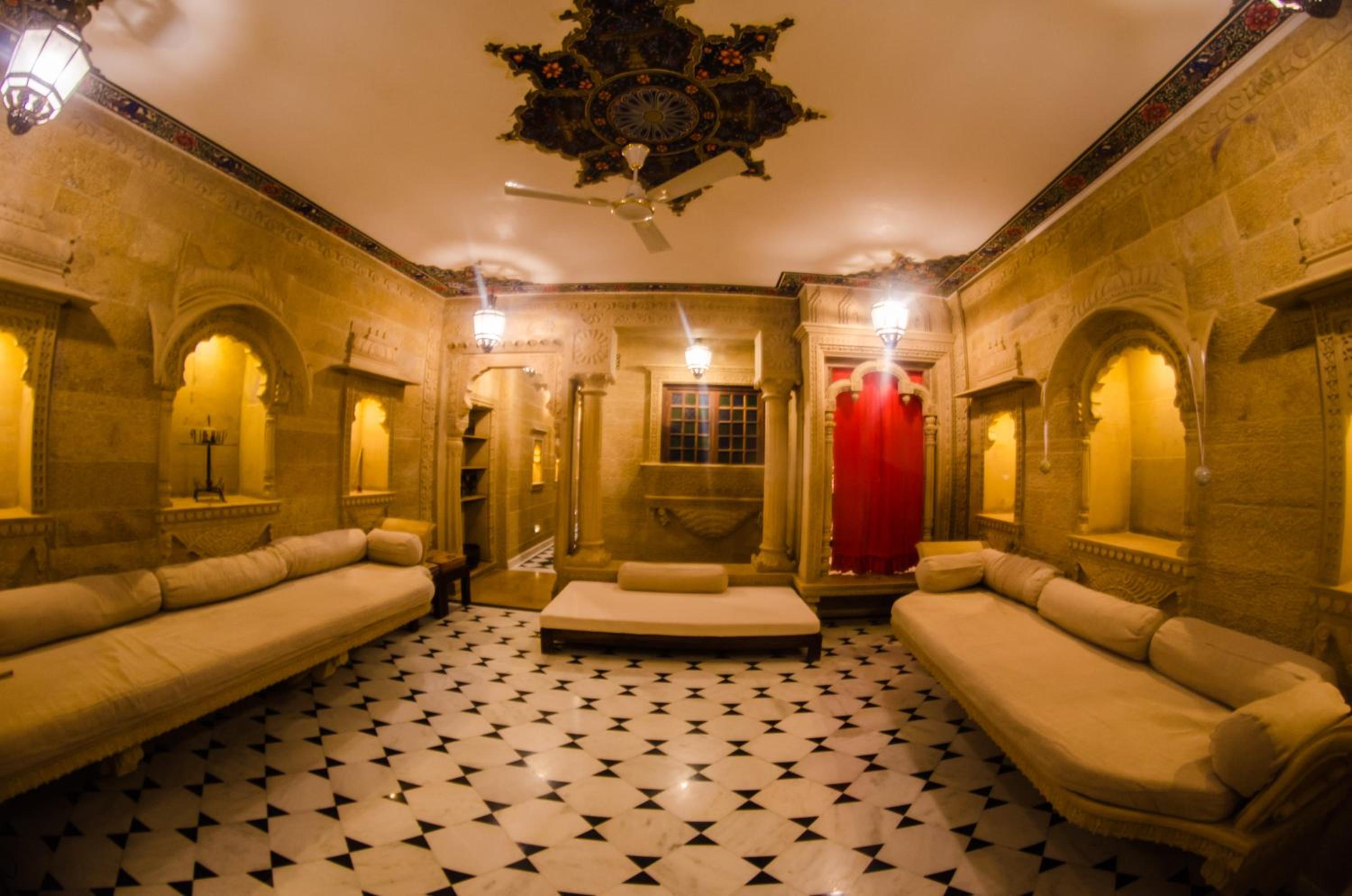 Queen Suite photo 1