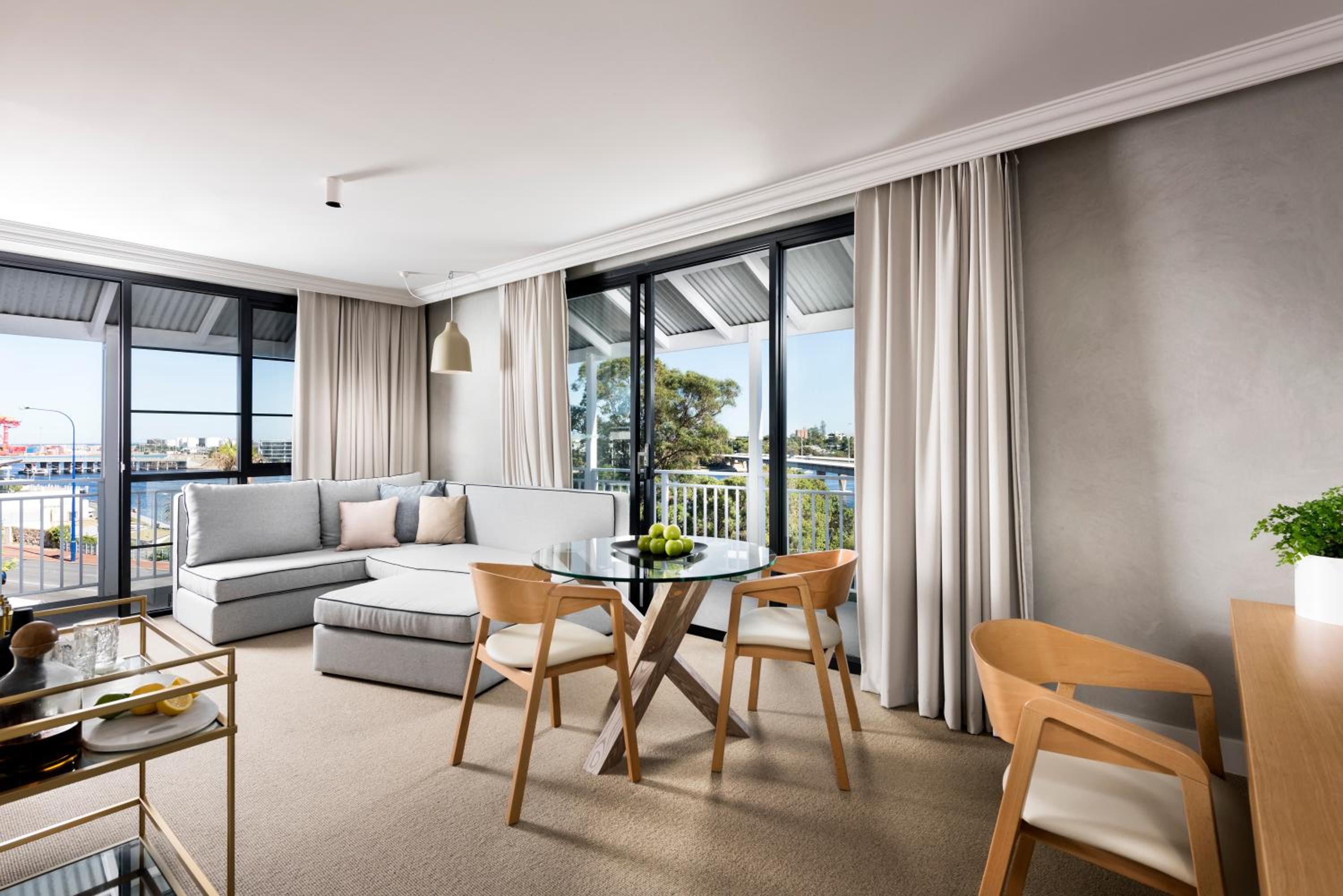 River Suite photo 3