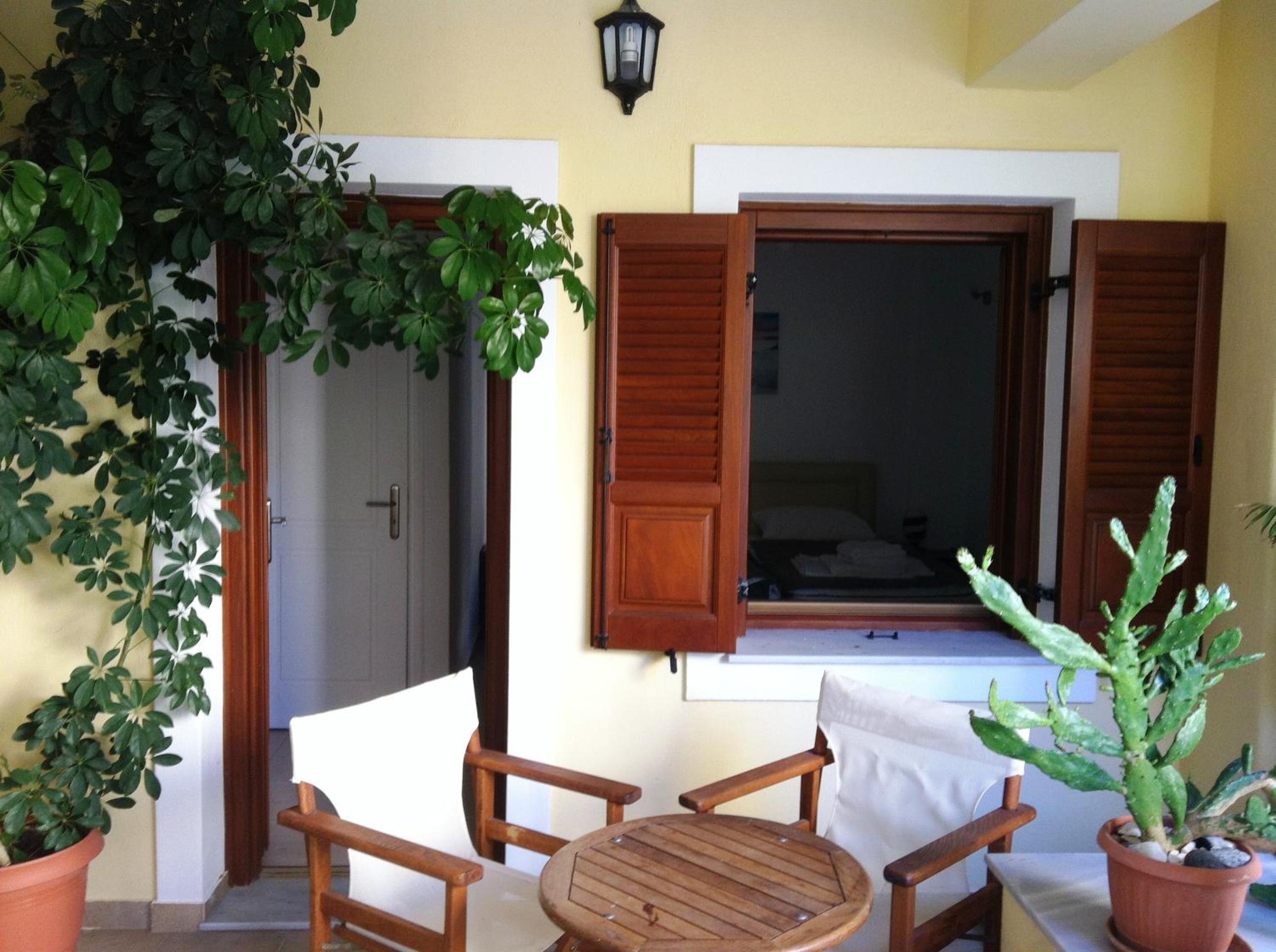 Economy Double Room photo 2