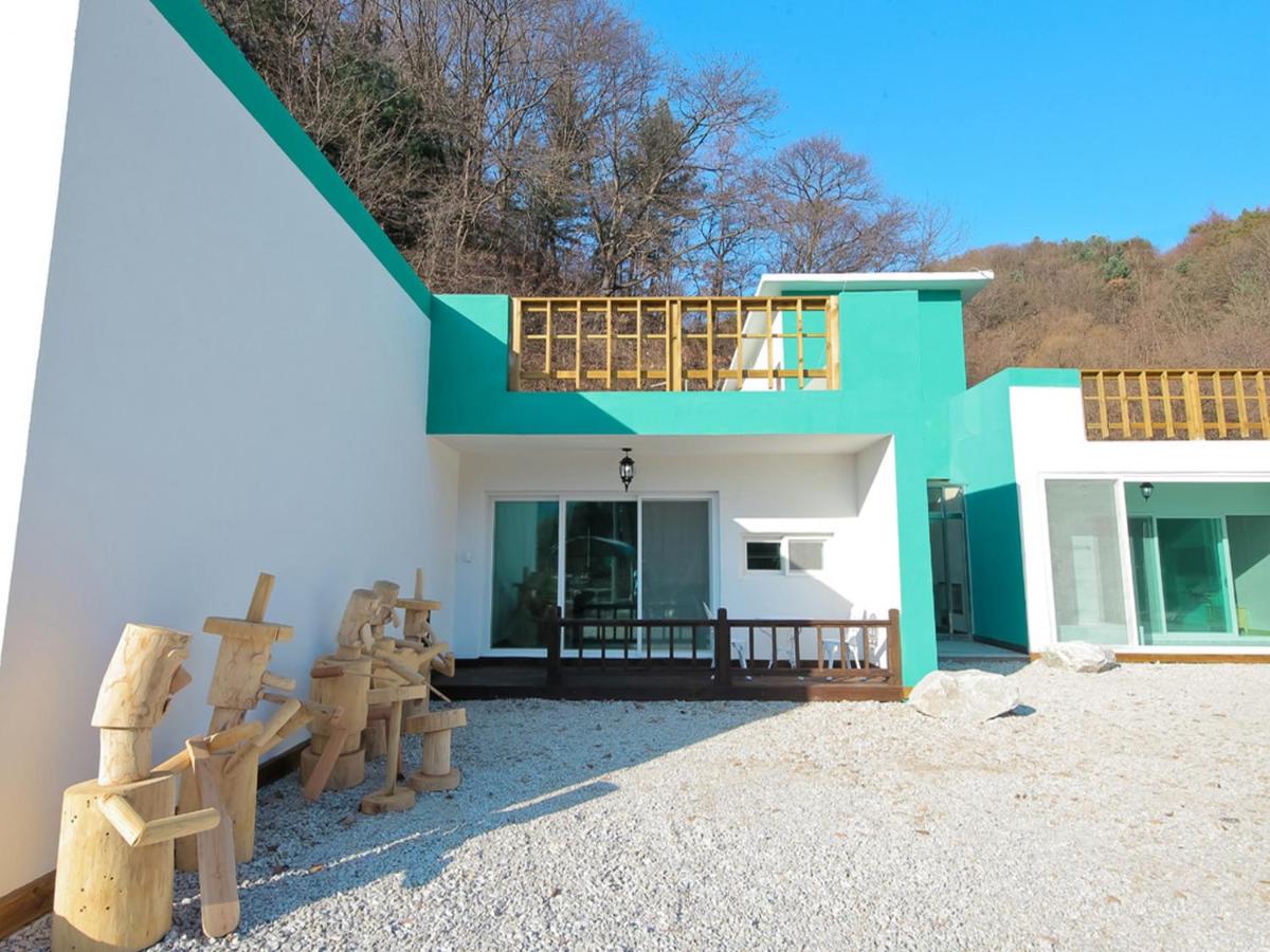 Korean-Style Studio photo 1