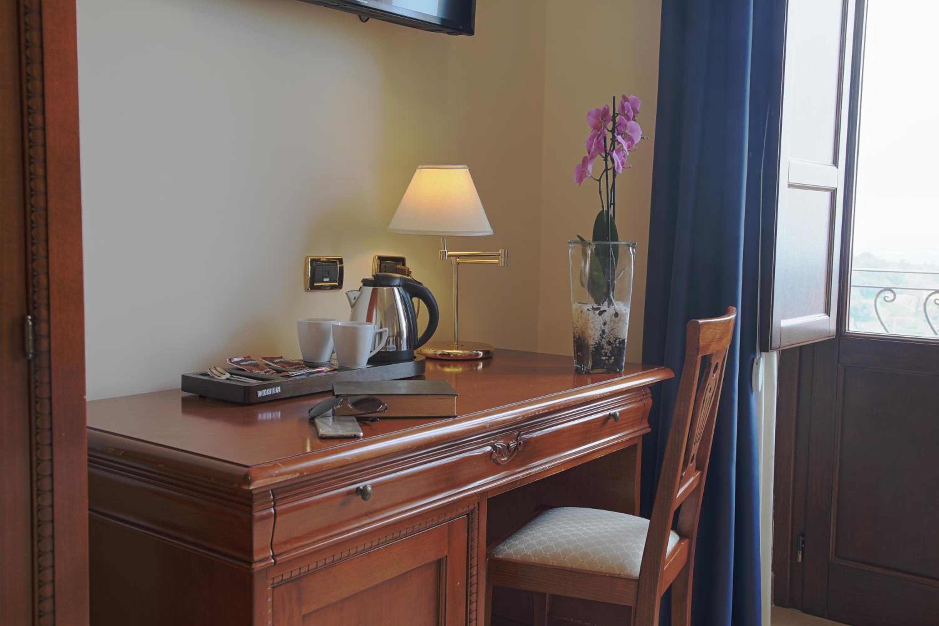 Suite with Sea View - Photo 6