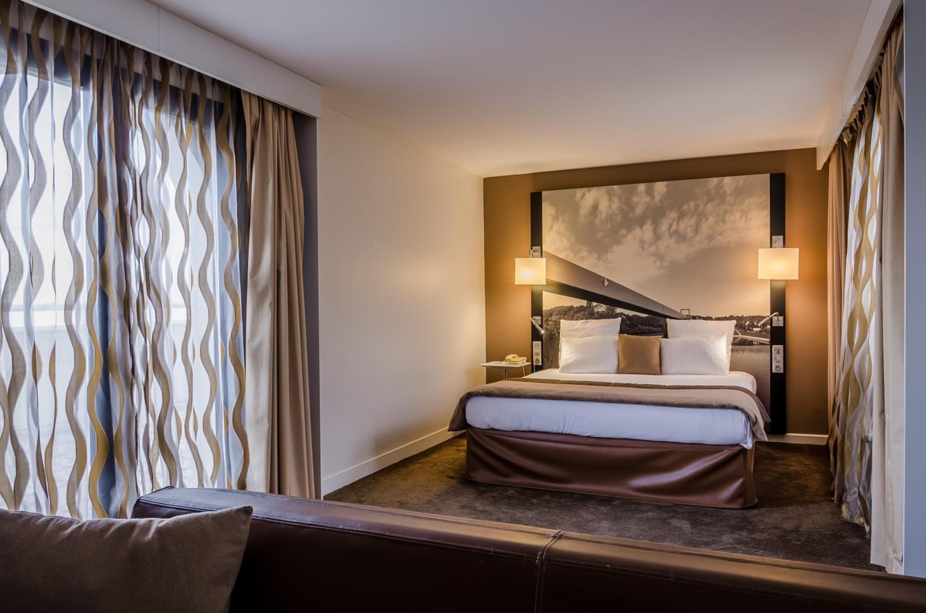 Privilege Double Room with Sofa Bed - Photo 8