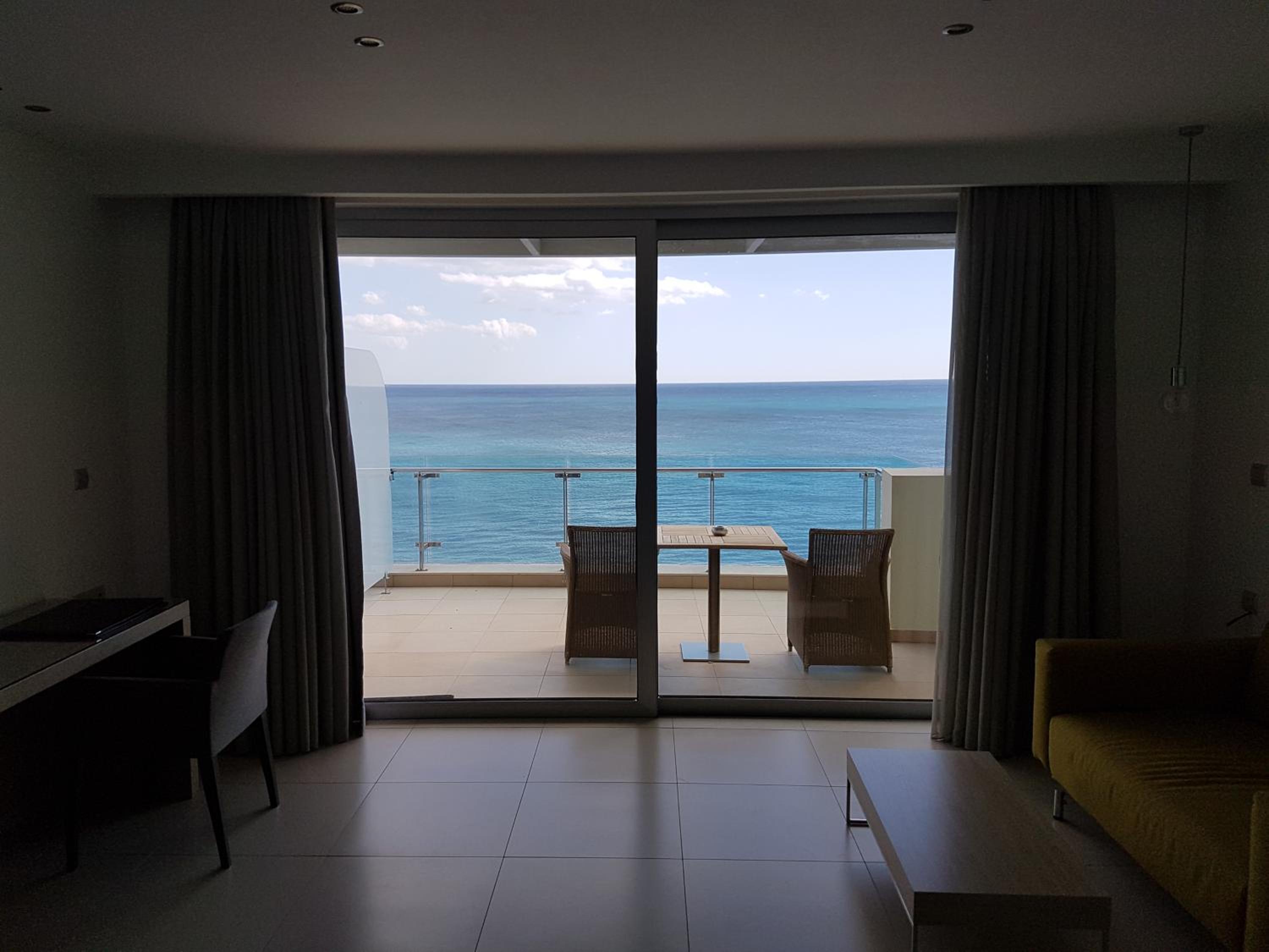 Suite with Sea View - Photo 3