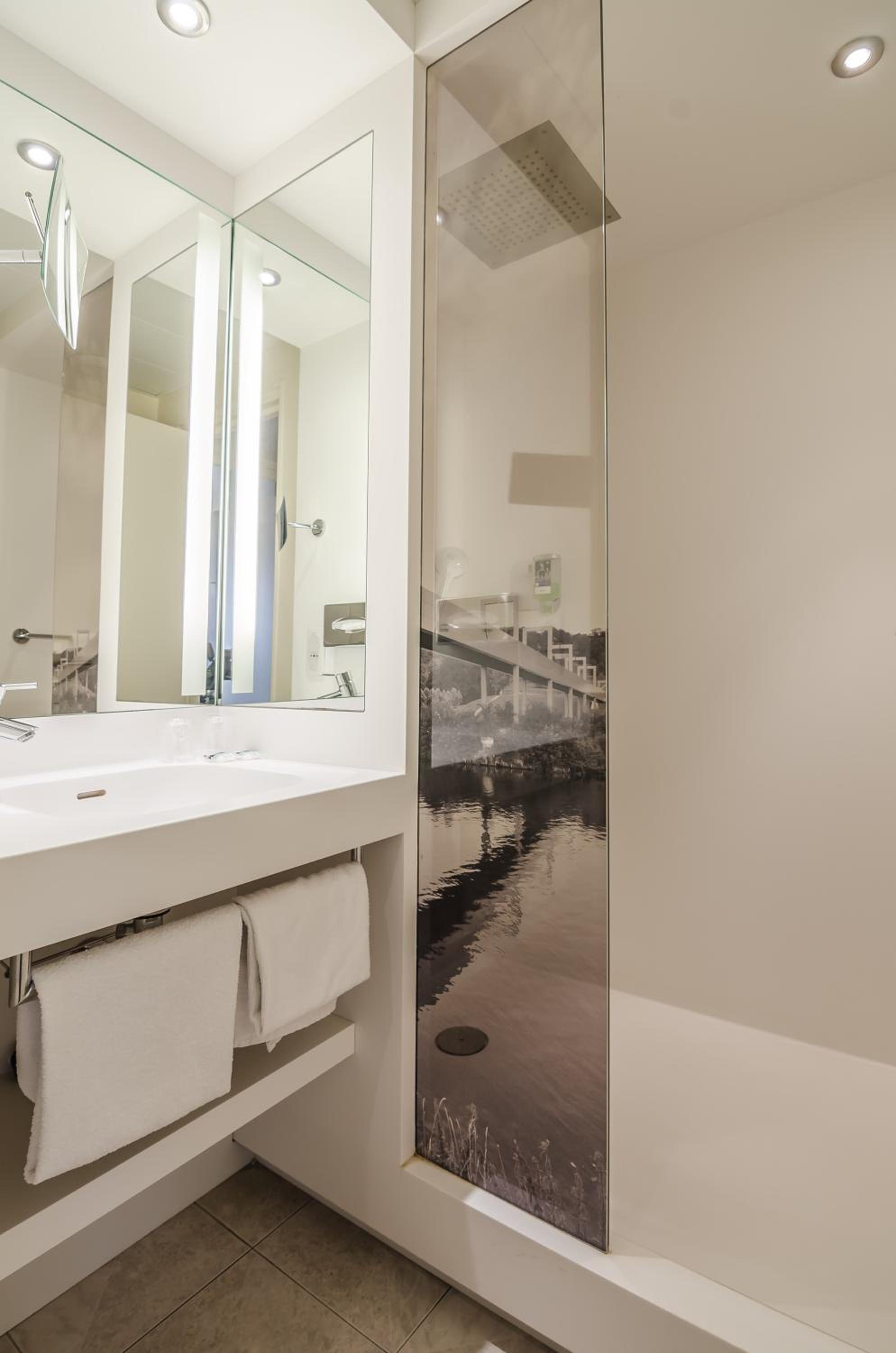 Classic Double Room - Photo 11