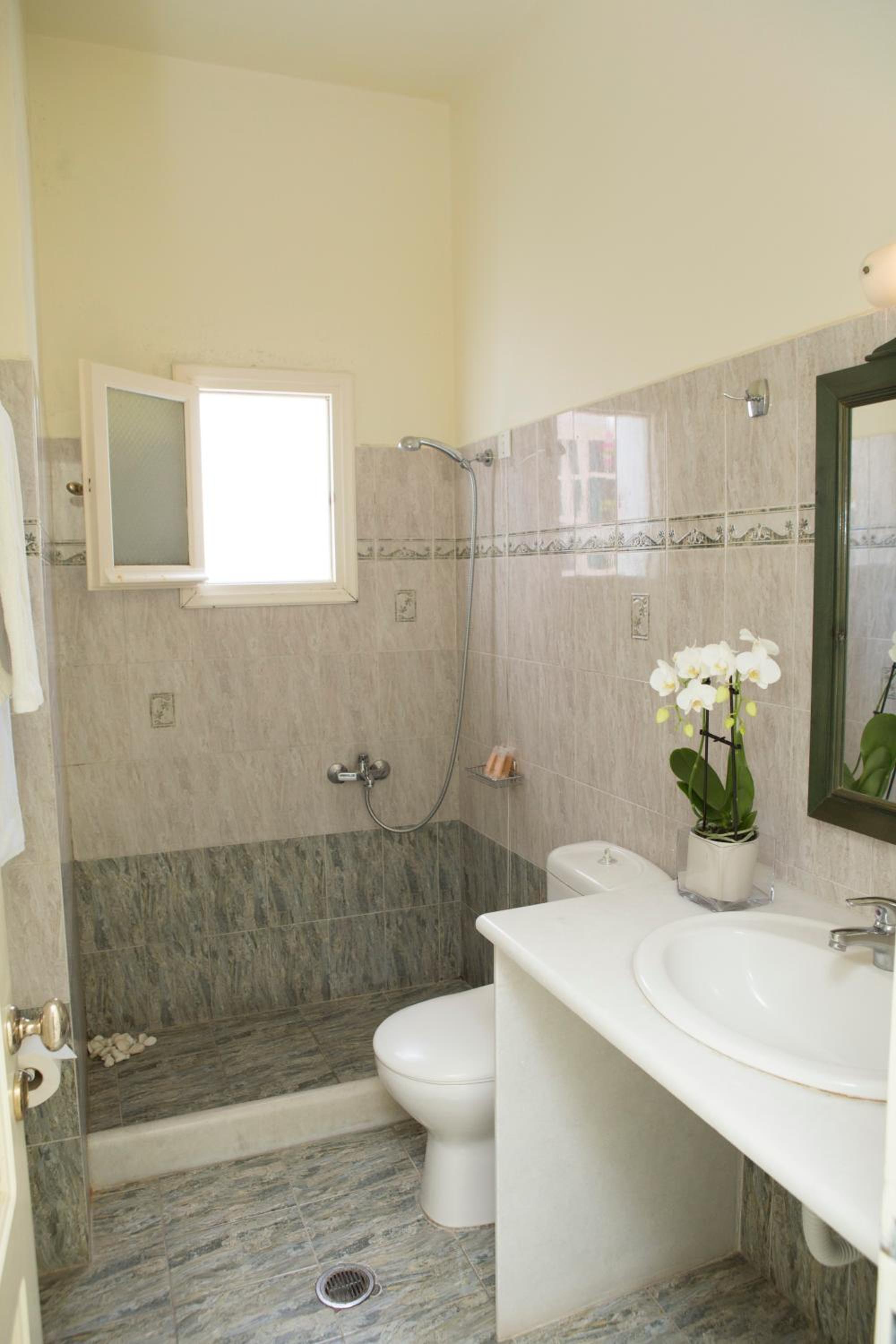 Superior Double Room with Sea View - Photo 7