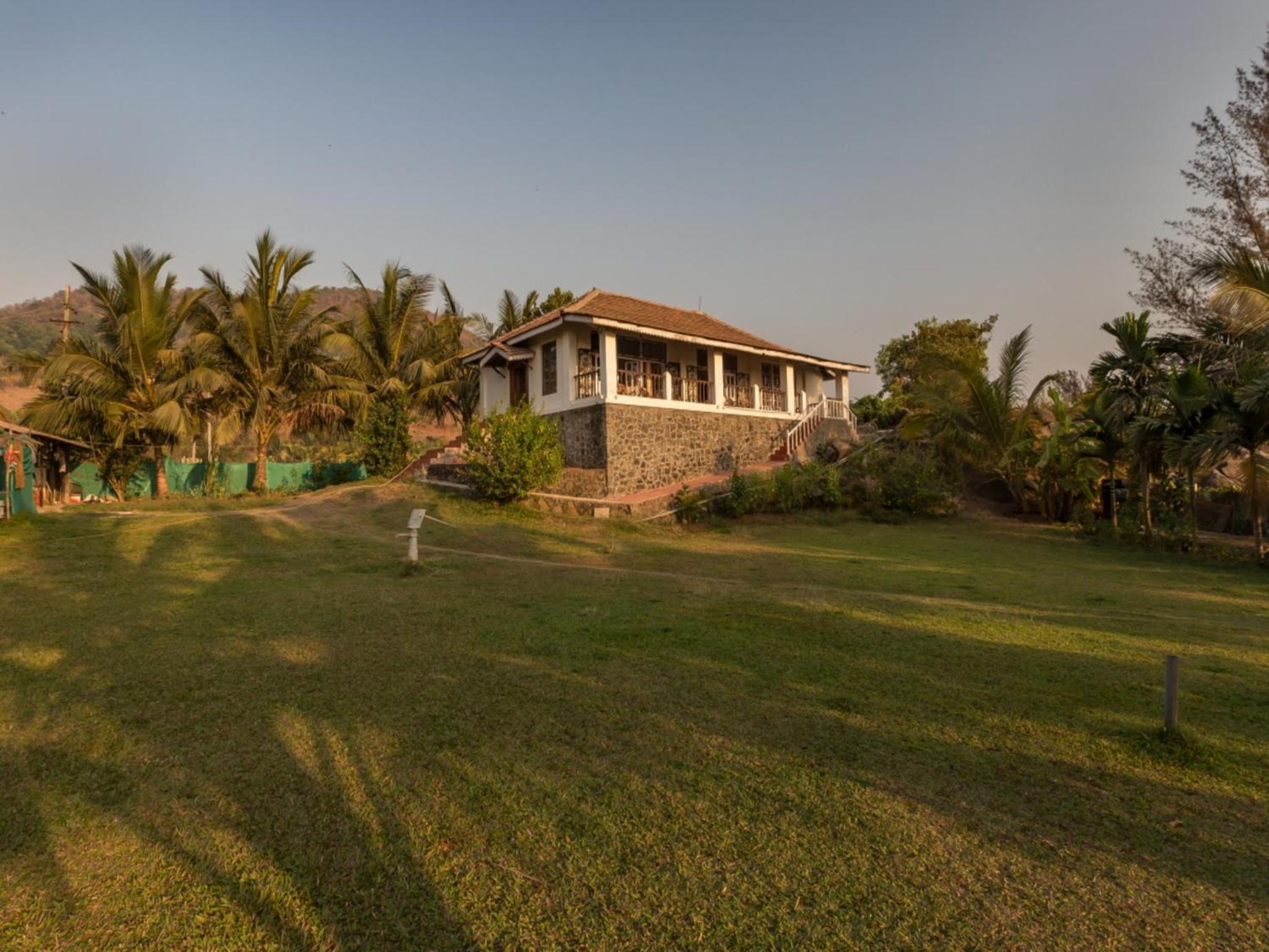 Villa with Sea View - Photo 2