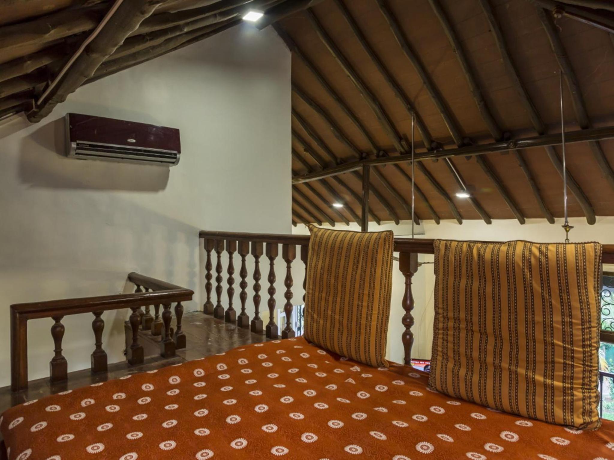 Villa with Sea View - Photo 1