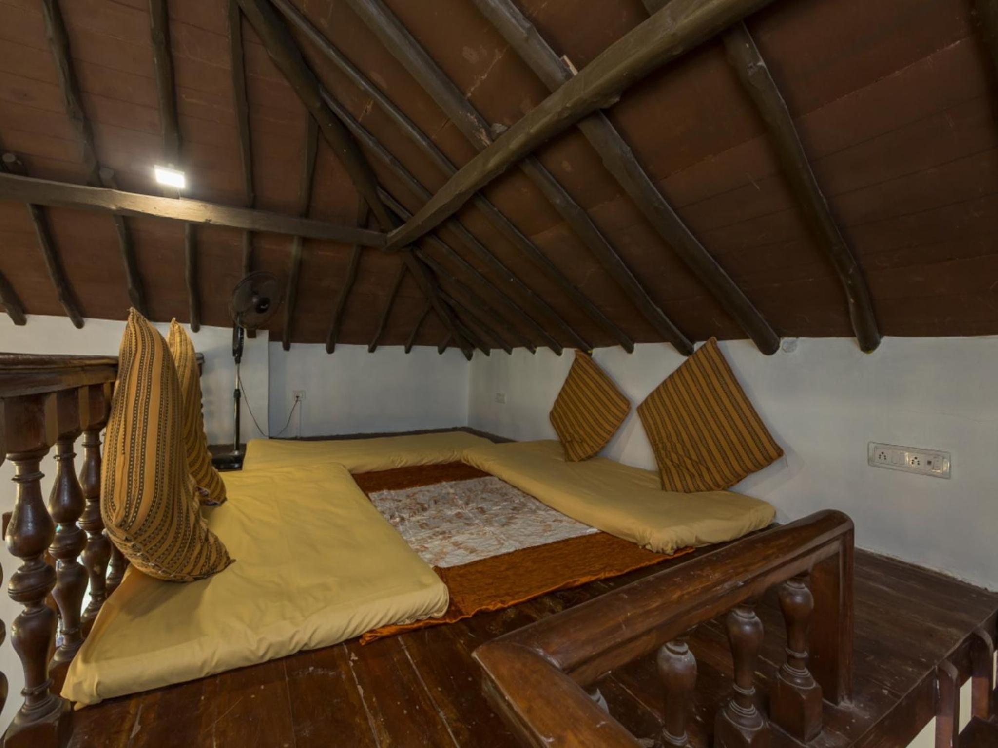 Villa with Sea View - Photo 35