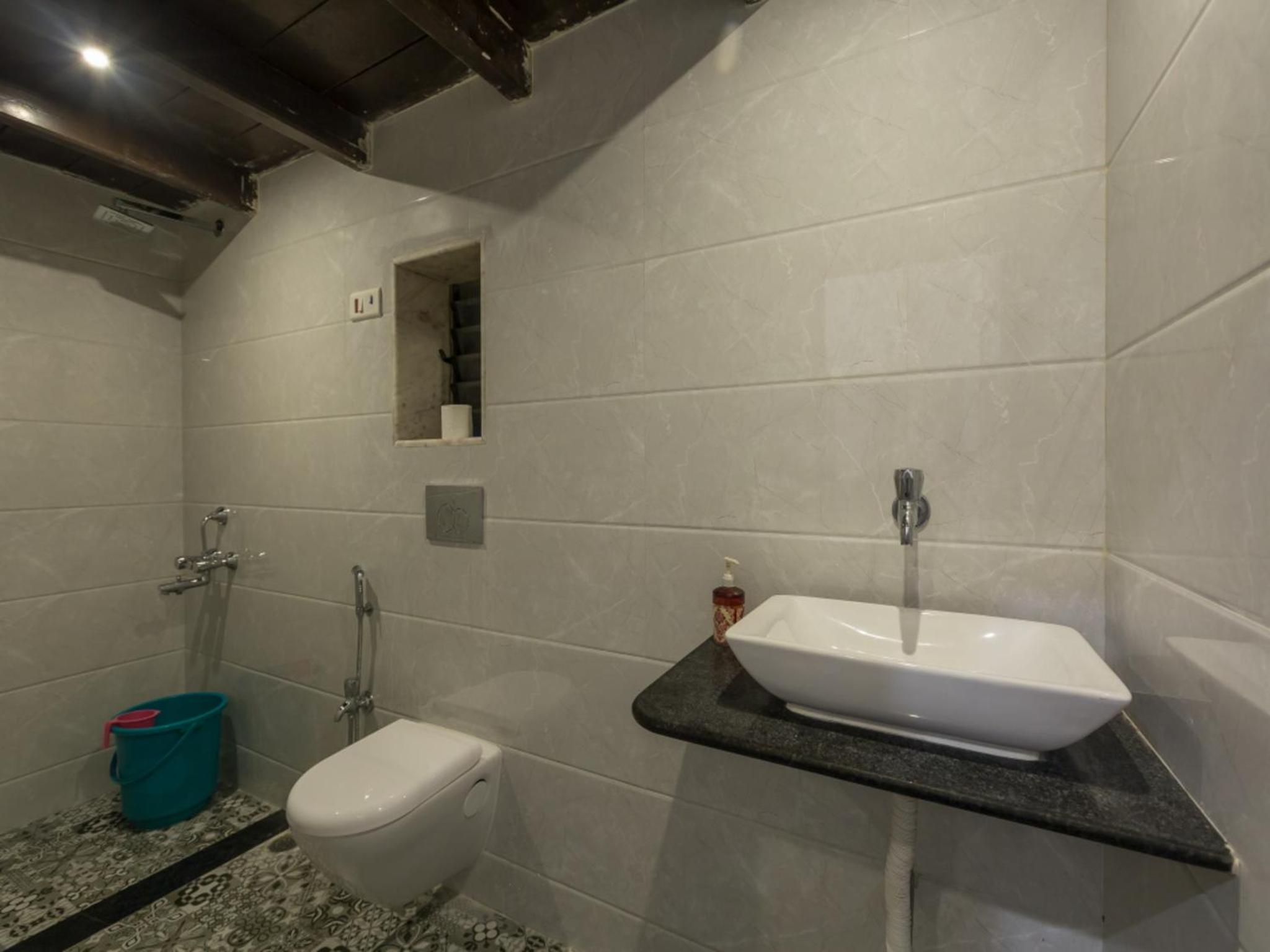 Villa with Sea View - Photo 30