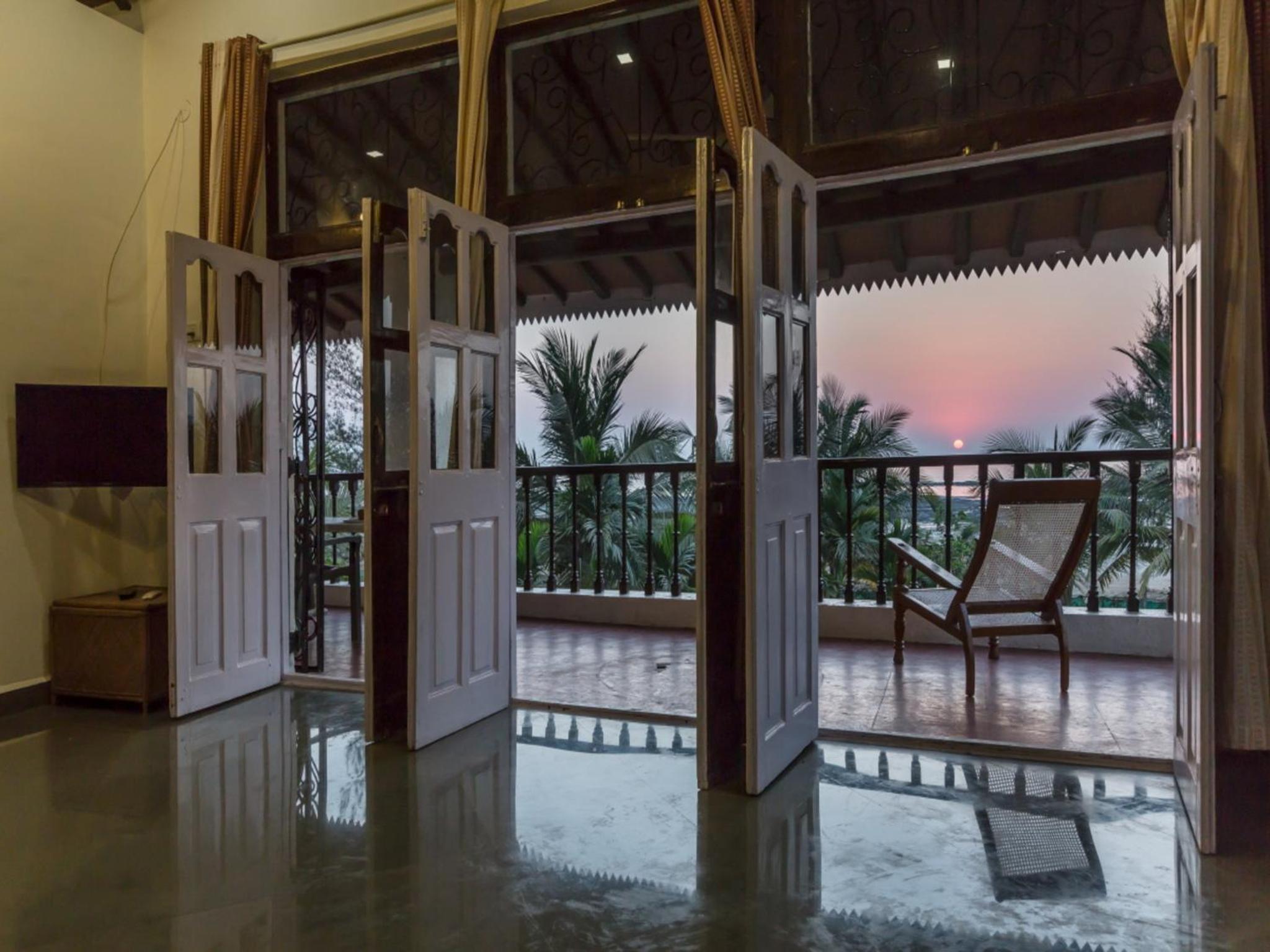 Villa with Sea View - Photo 26