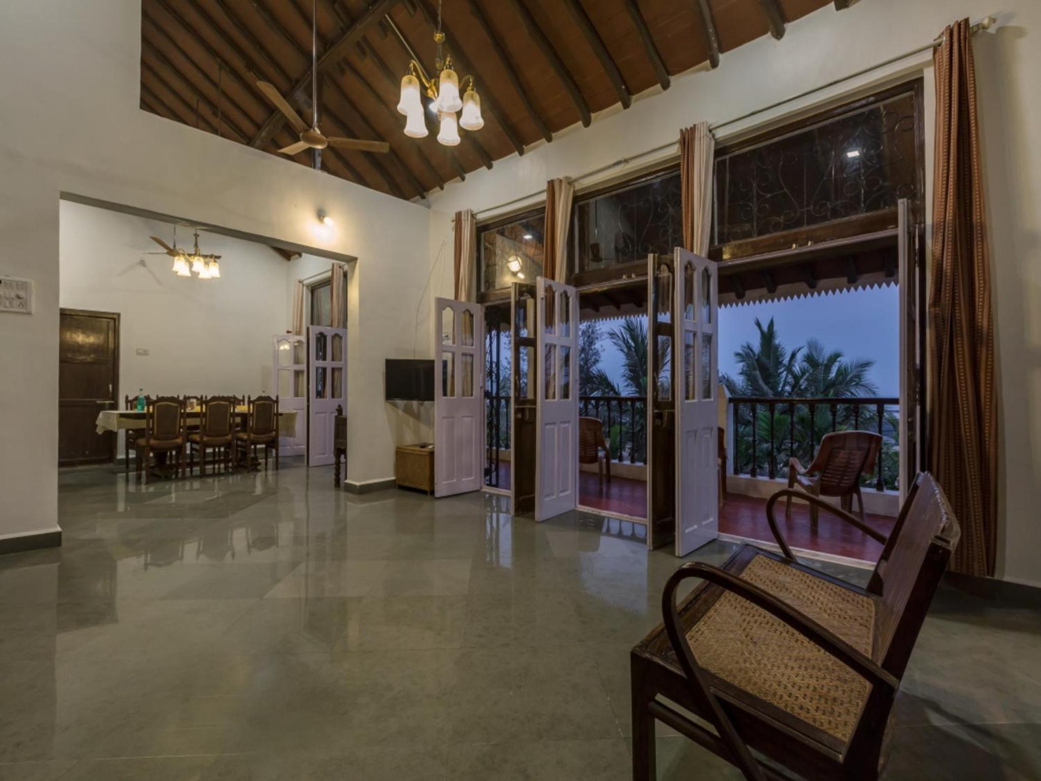 Villa with Sea View - Photo 23