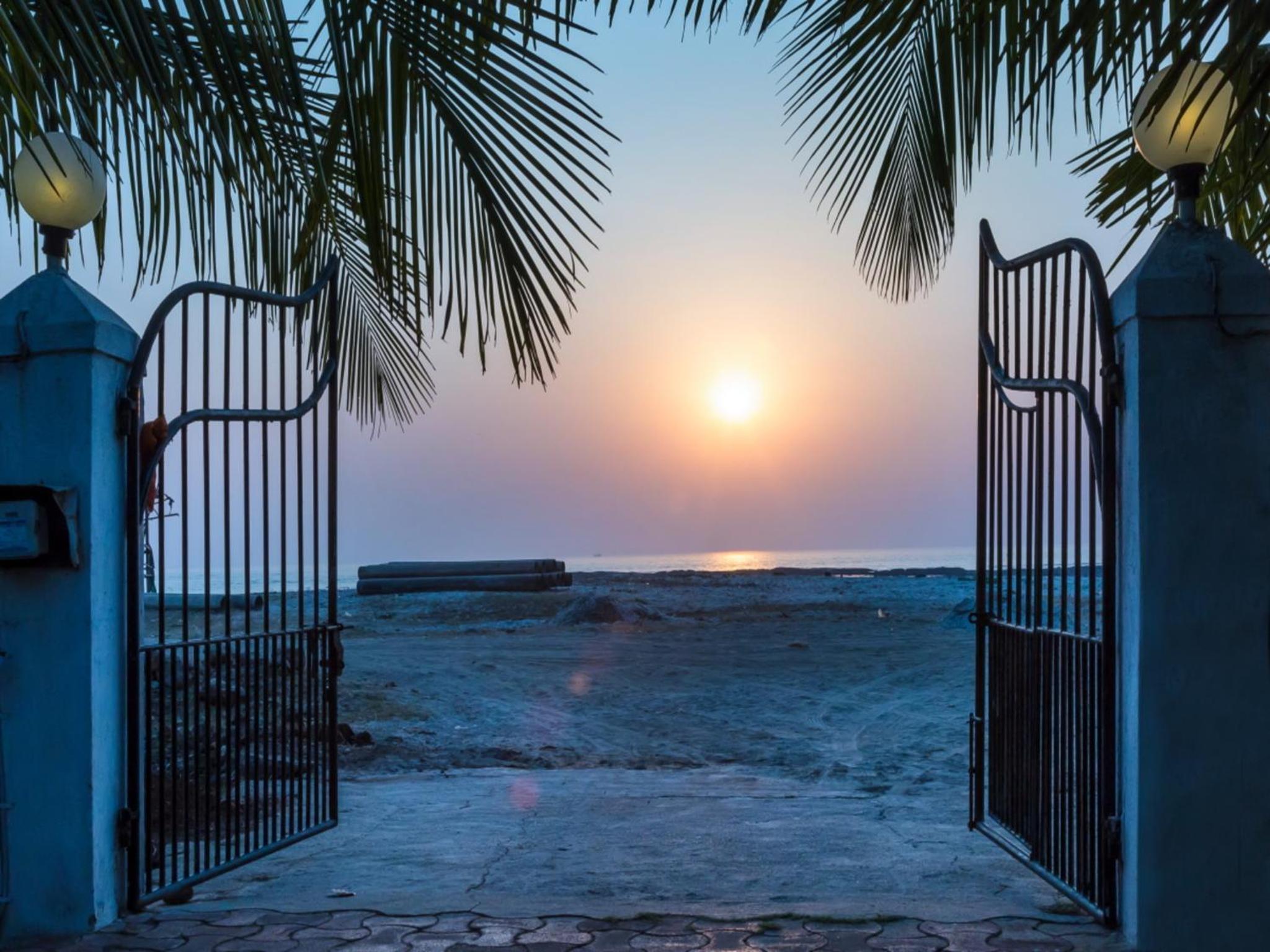 Villa with Sea View - Photo 36