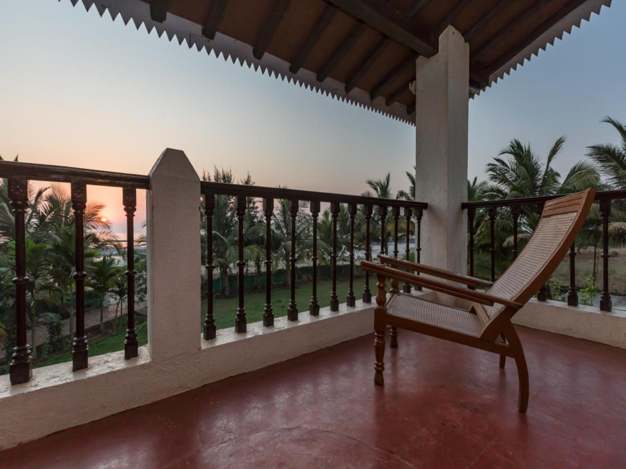 Villa with Sea View - Photo 19