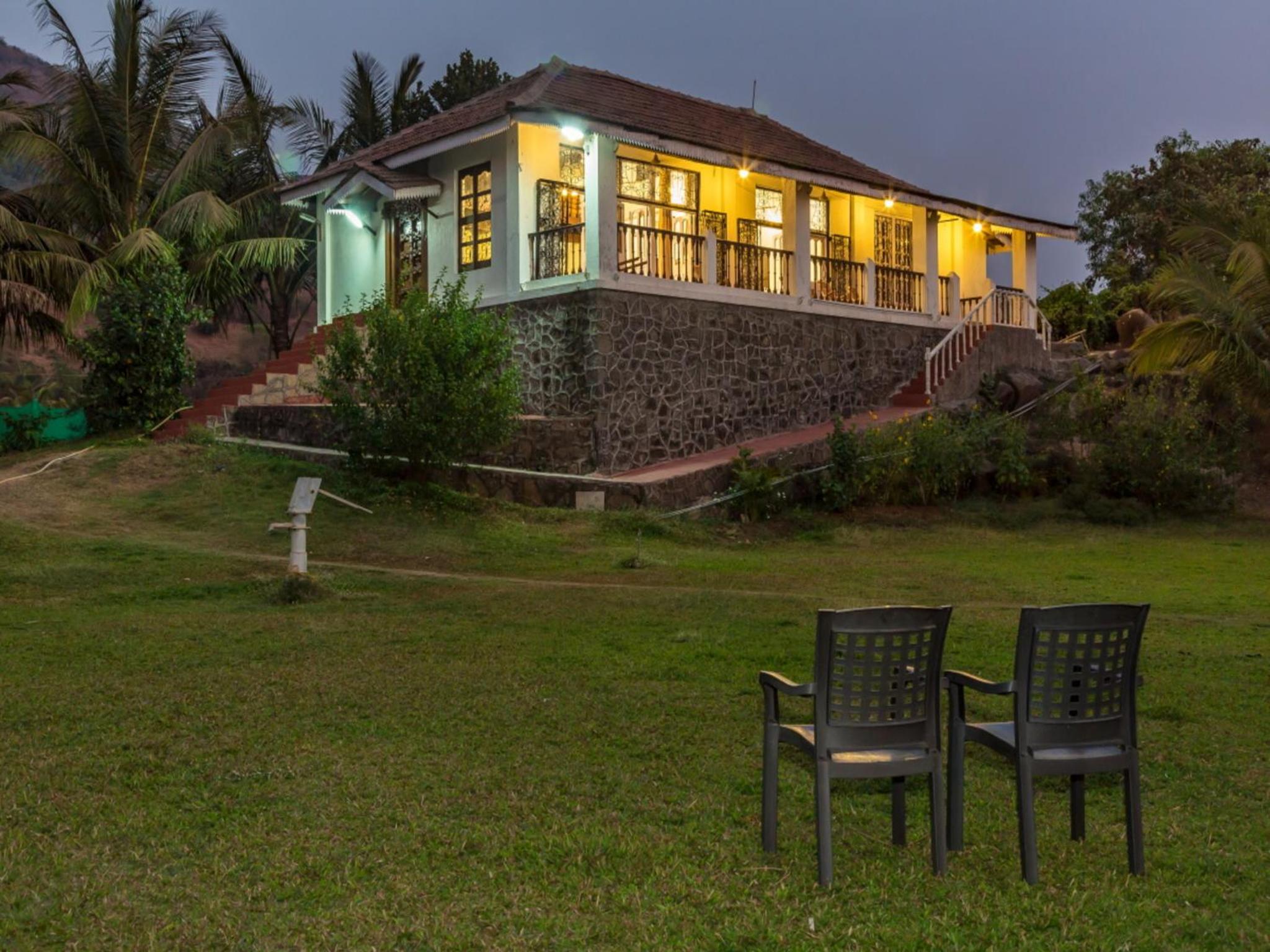 Villa with Sea View - Photo 18