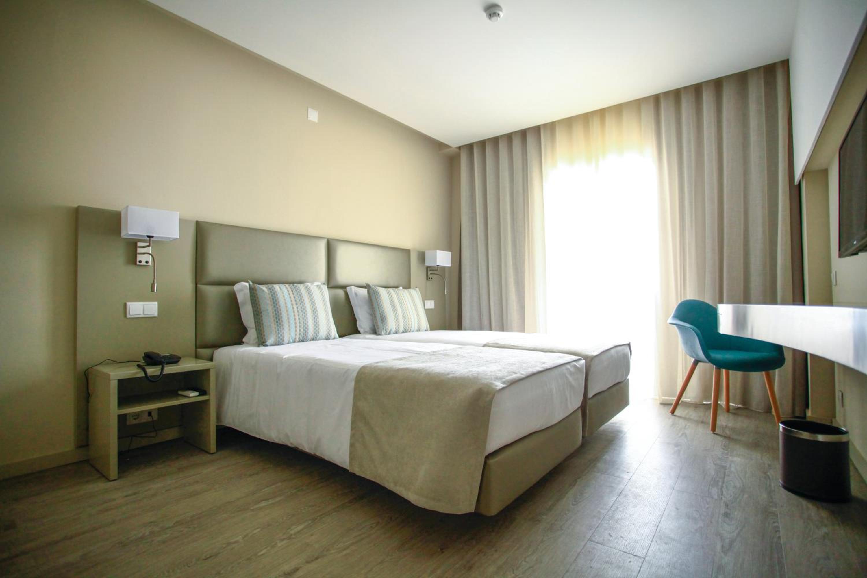 Twin Room - Photo 4