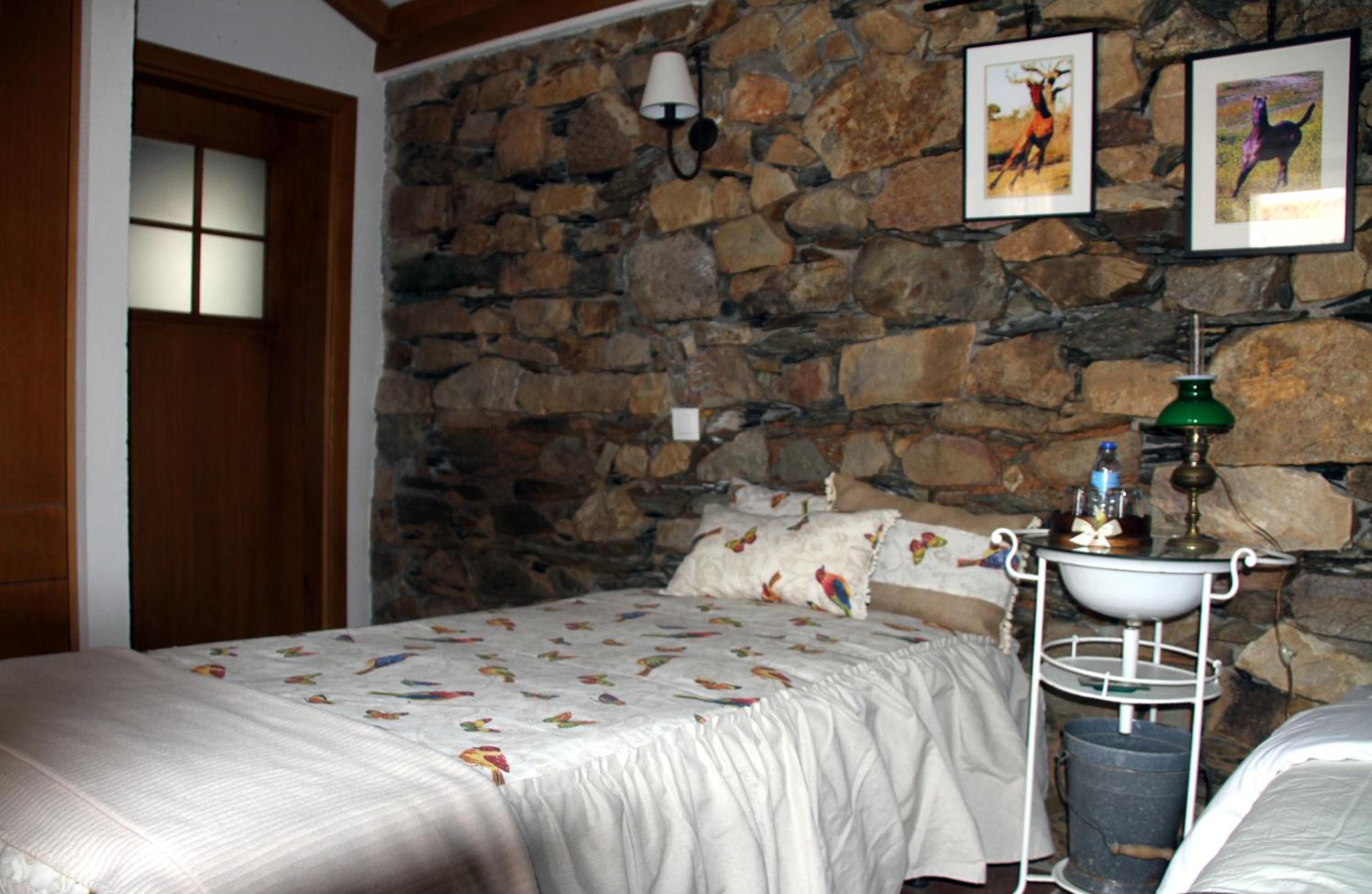 Twin Room - Disability Access photo 1