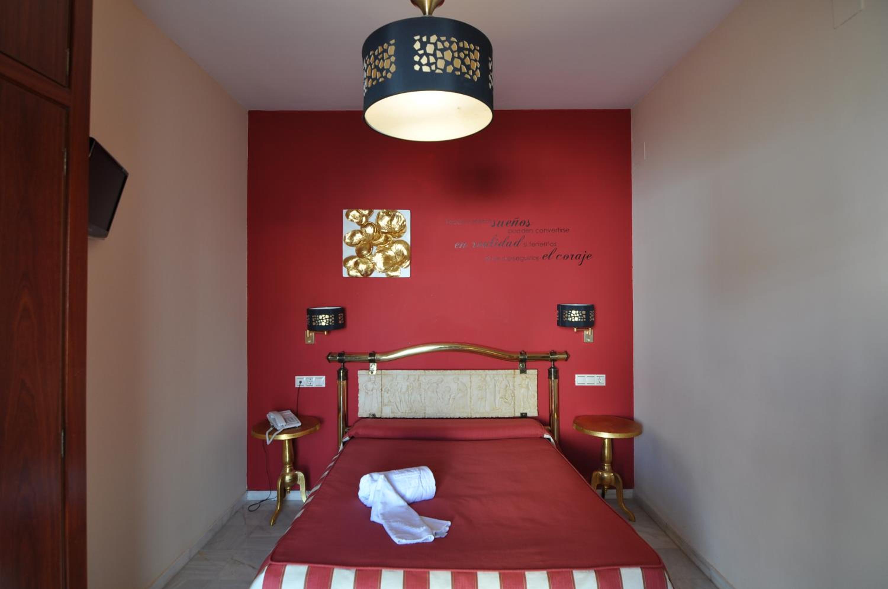 Double or Twin Room photo 3