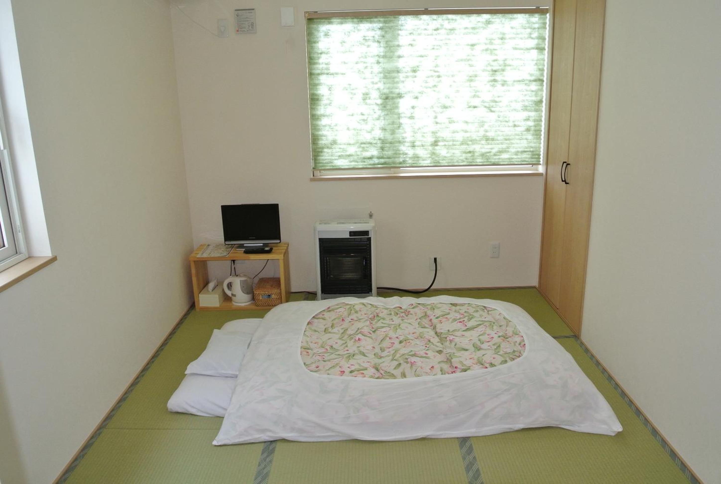 Twin Japanese-Style Room