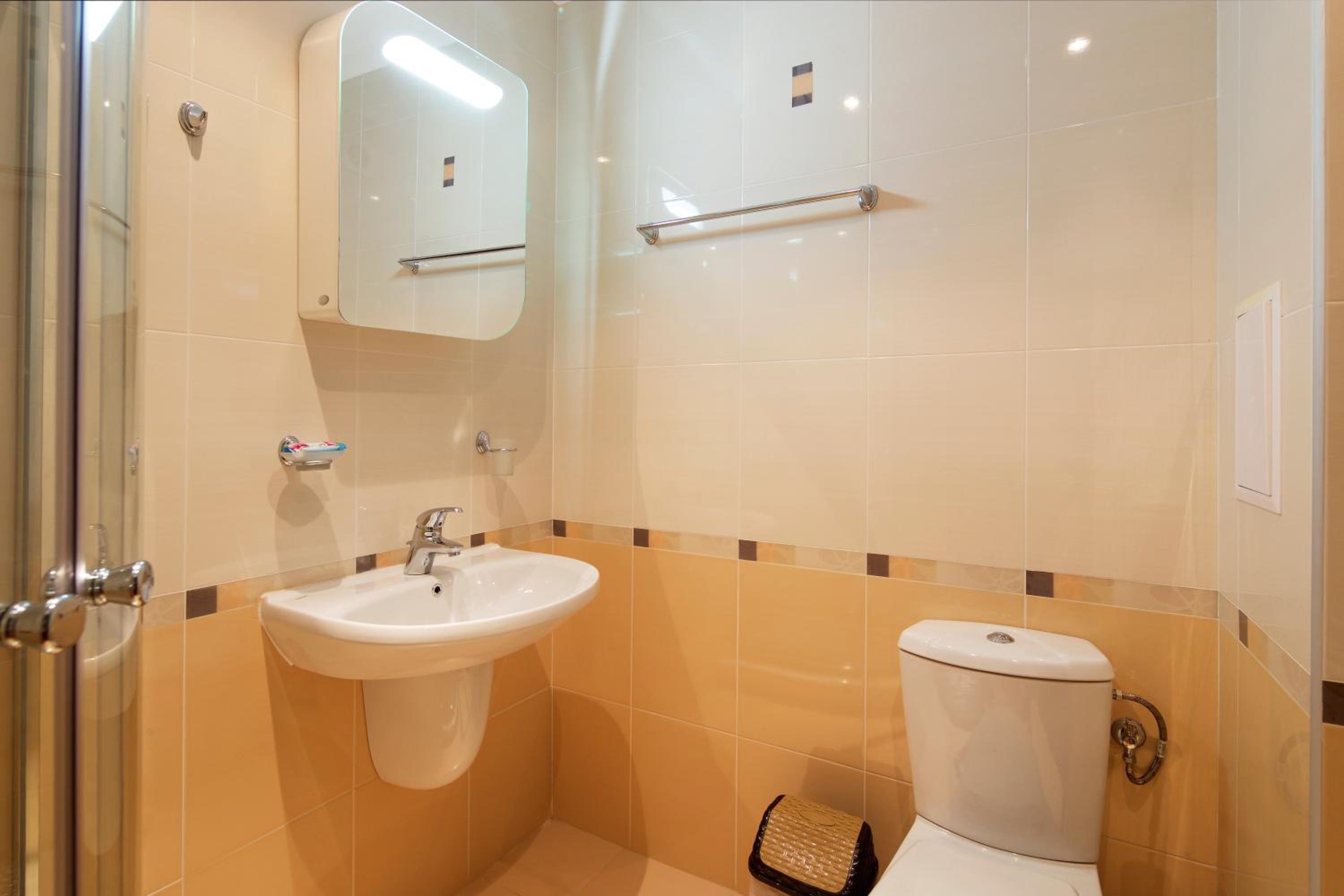 One-Bedroom Apartment with Balcony photo 3