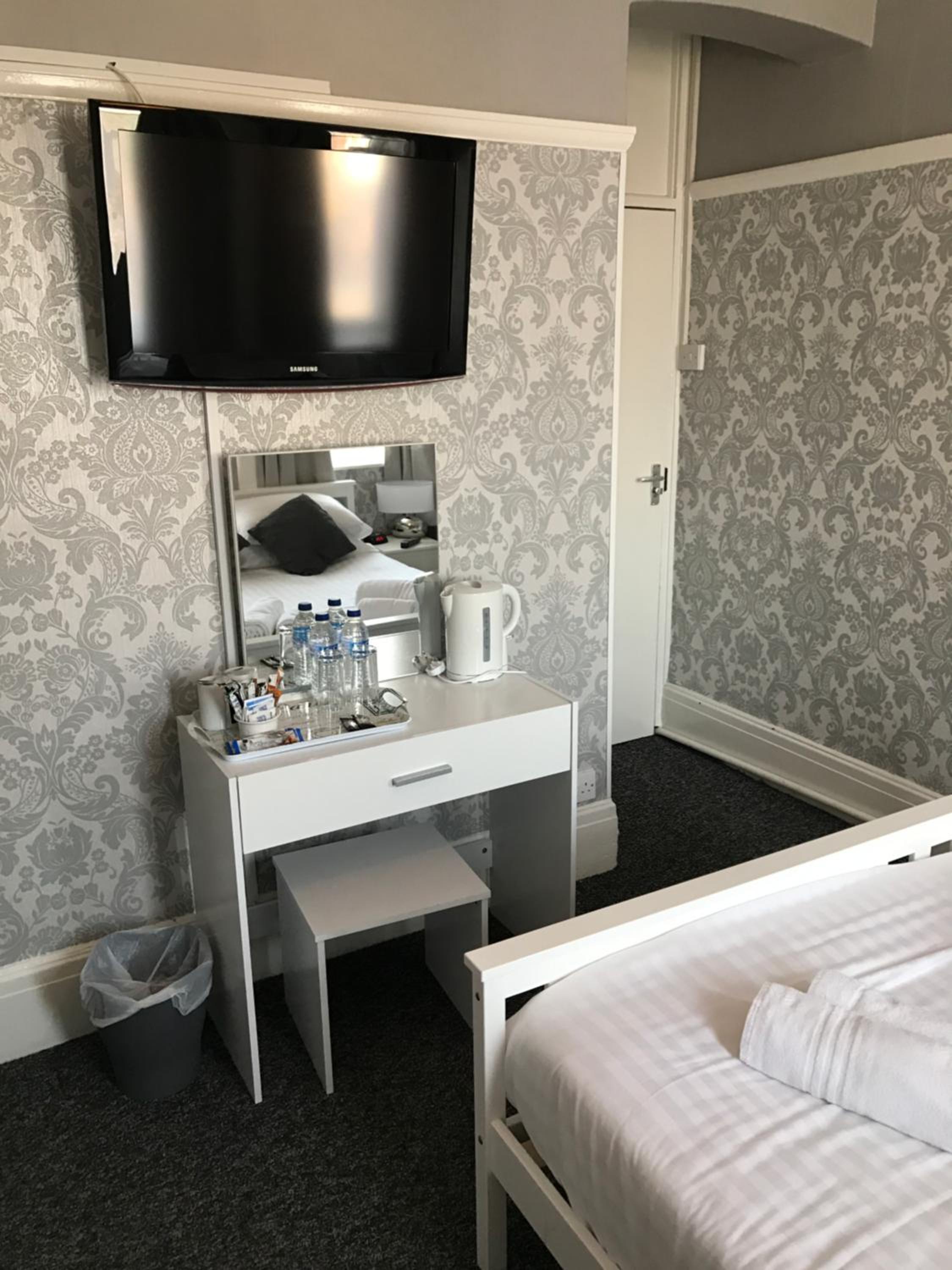 Double Room - Photo 1