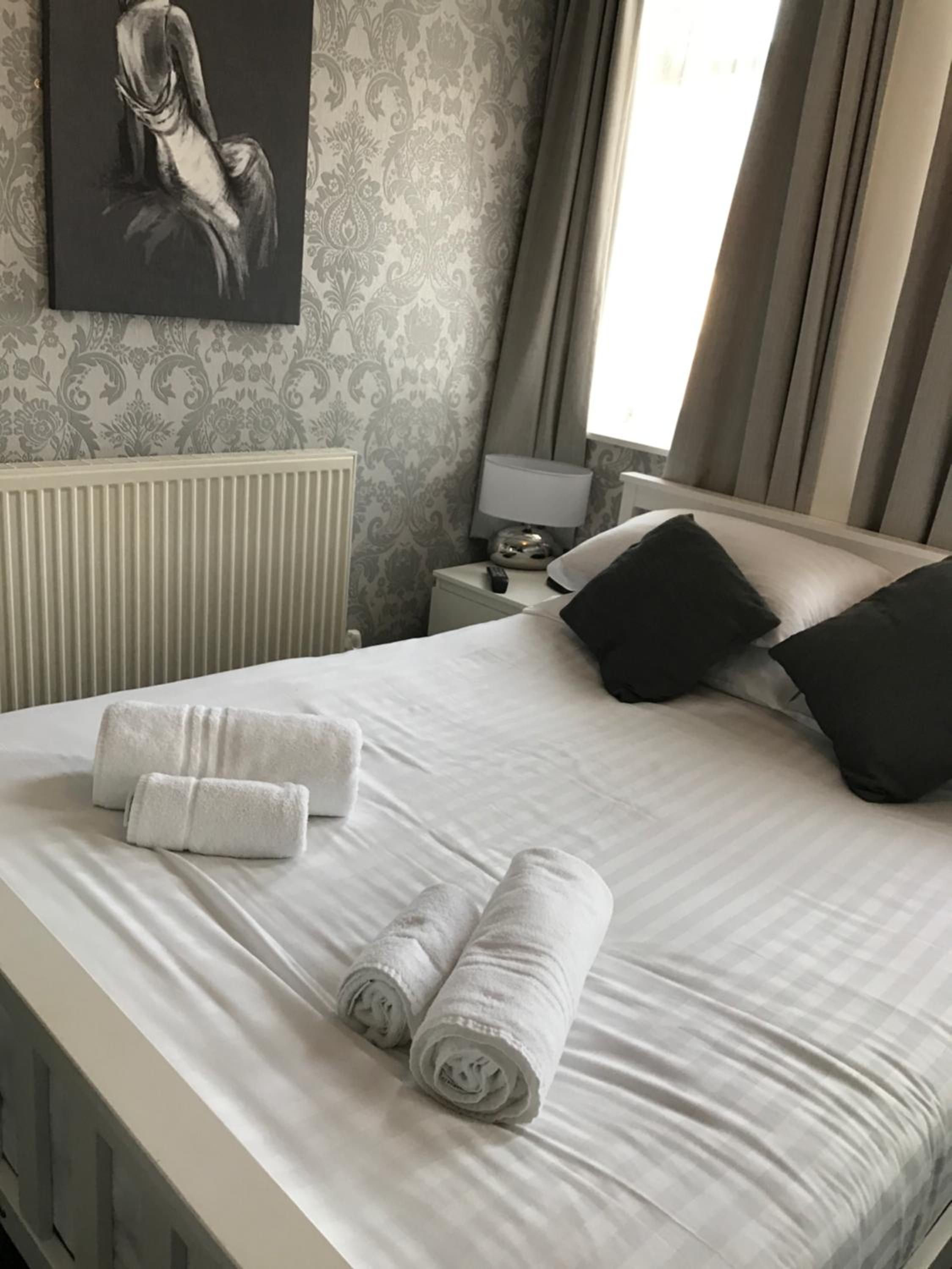 Double Room - Photo 2