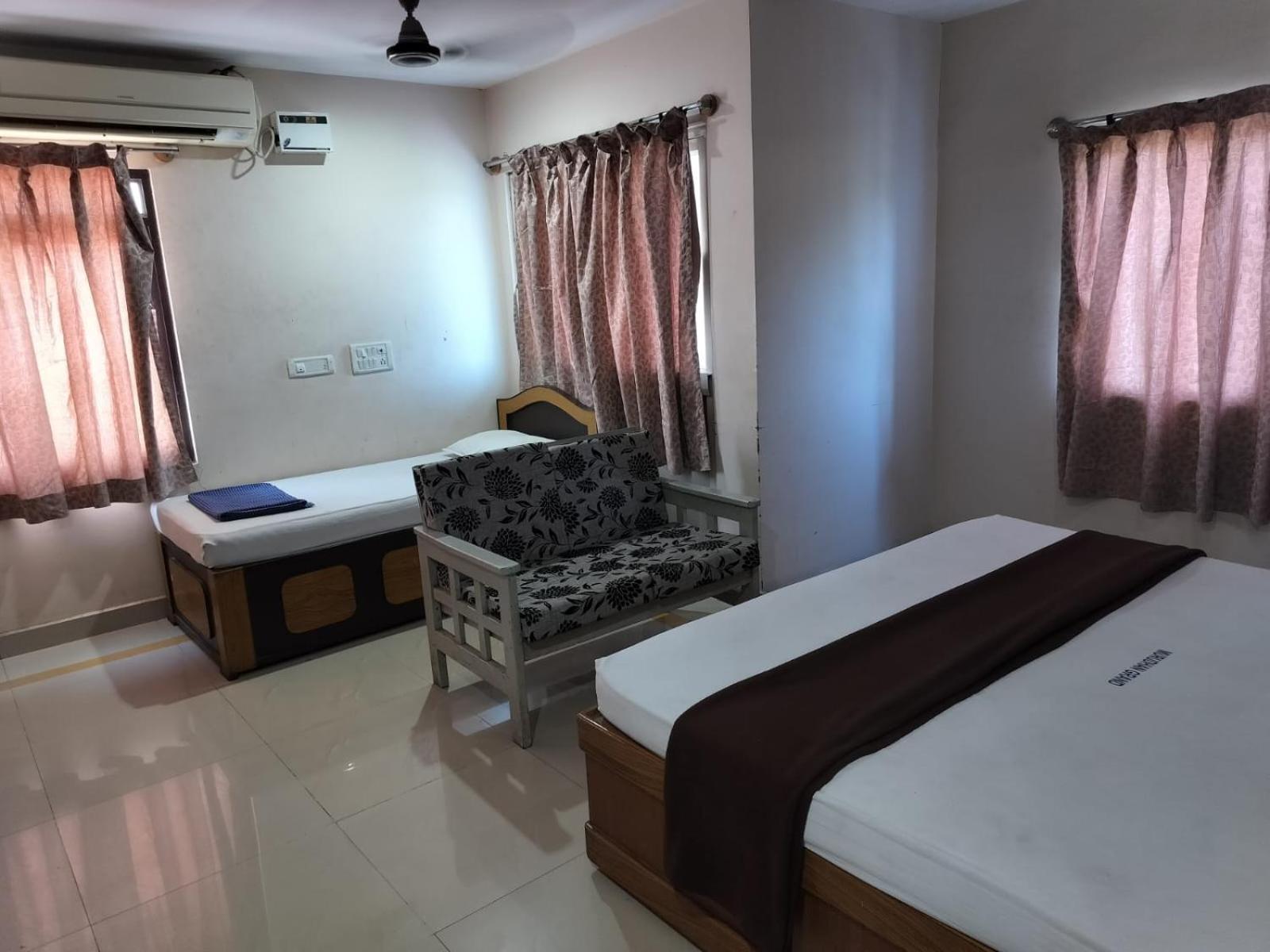 Deluxe Triple Room