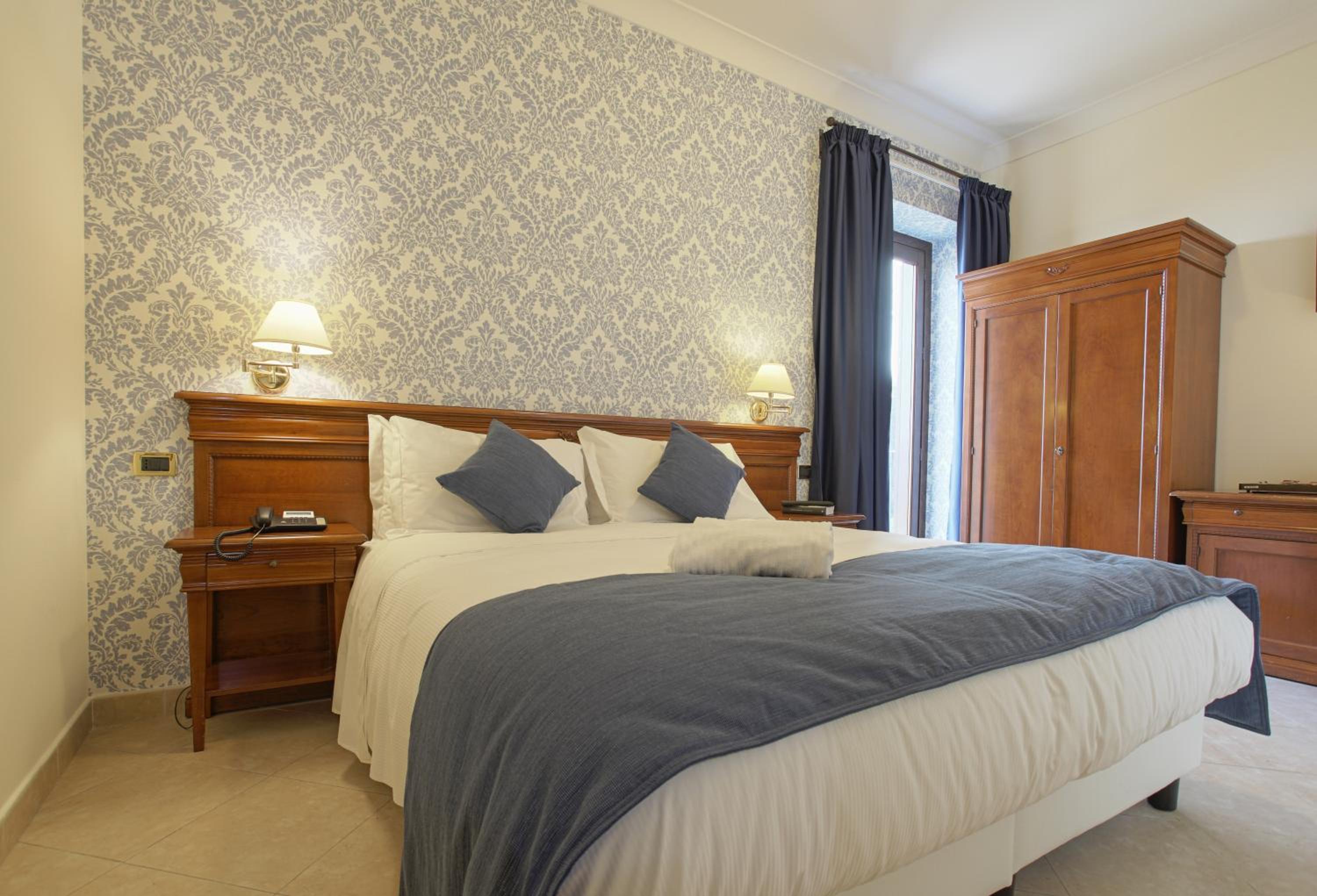 Superior Double or Twin Room - Photo 5
