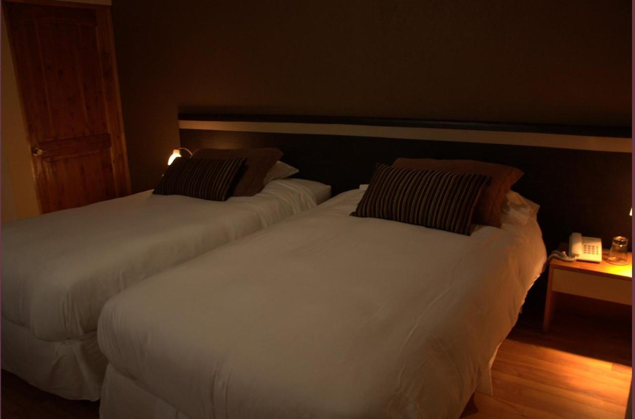 Deluxe Twin Room photo 2