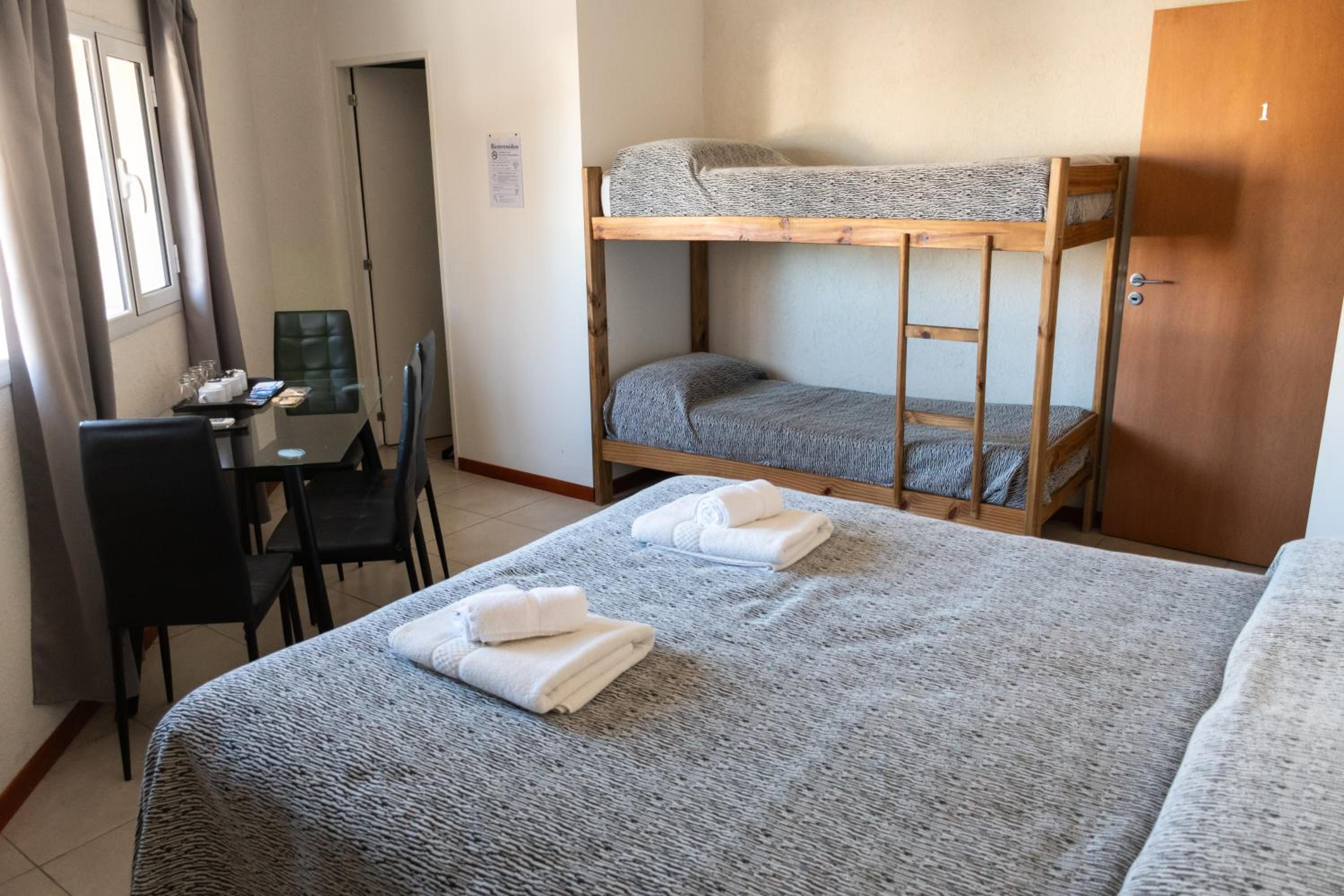 Triple Room with Private Bathroom photo 1