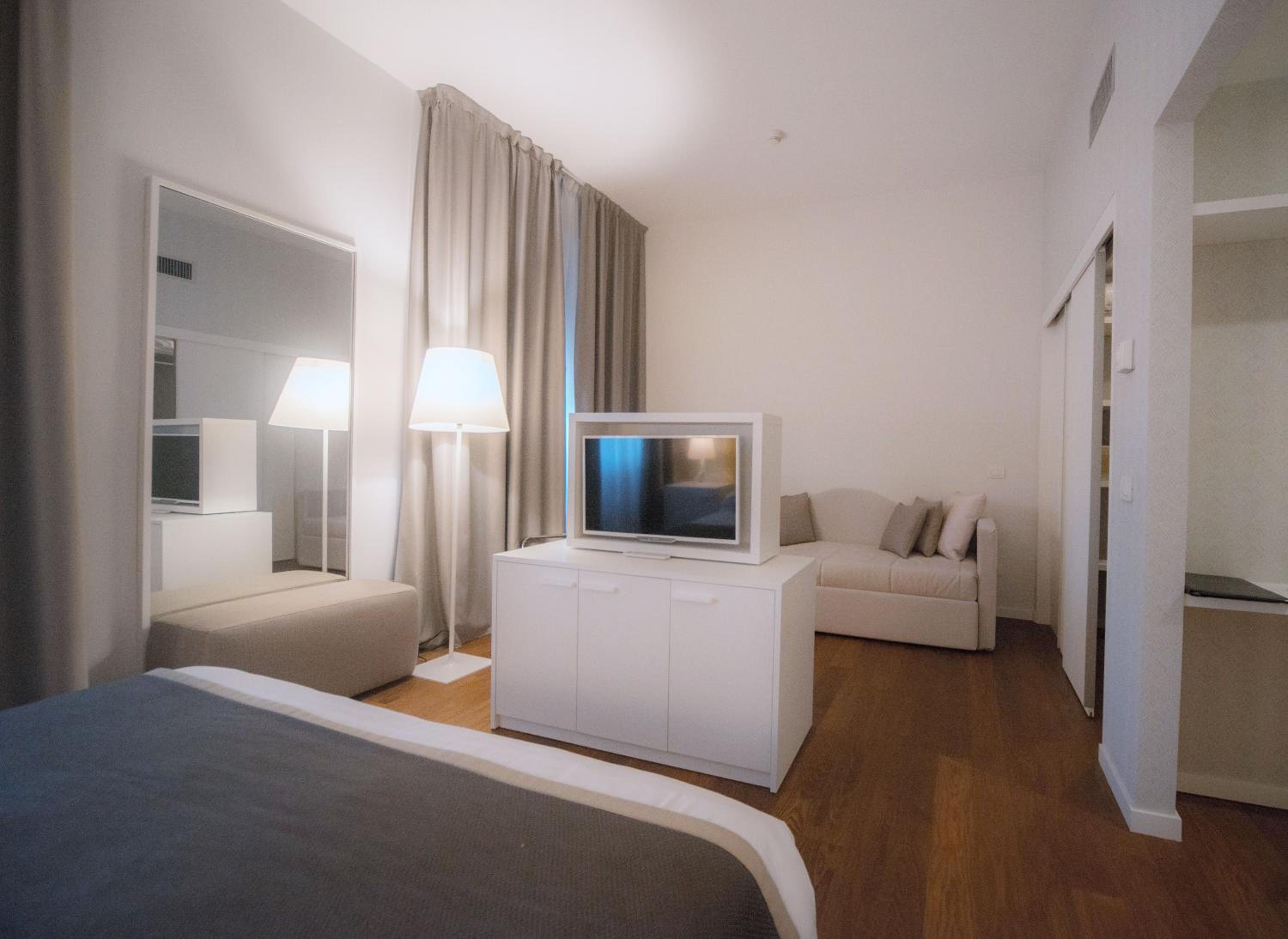 Executive Double Room - Photo 2