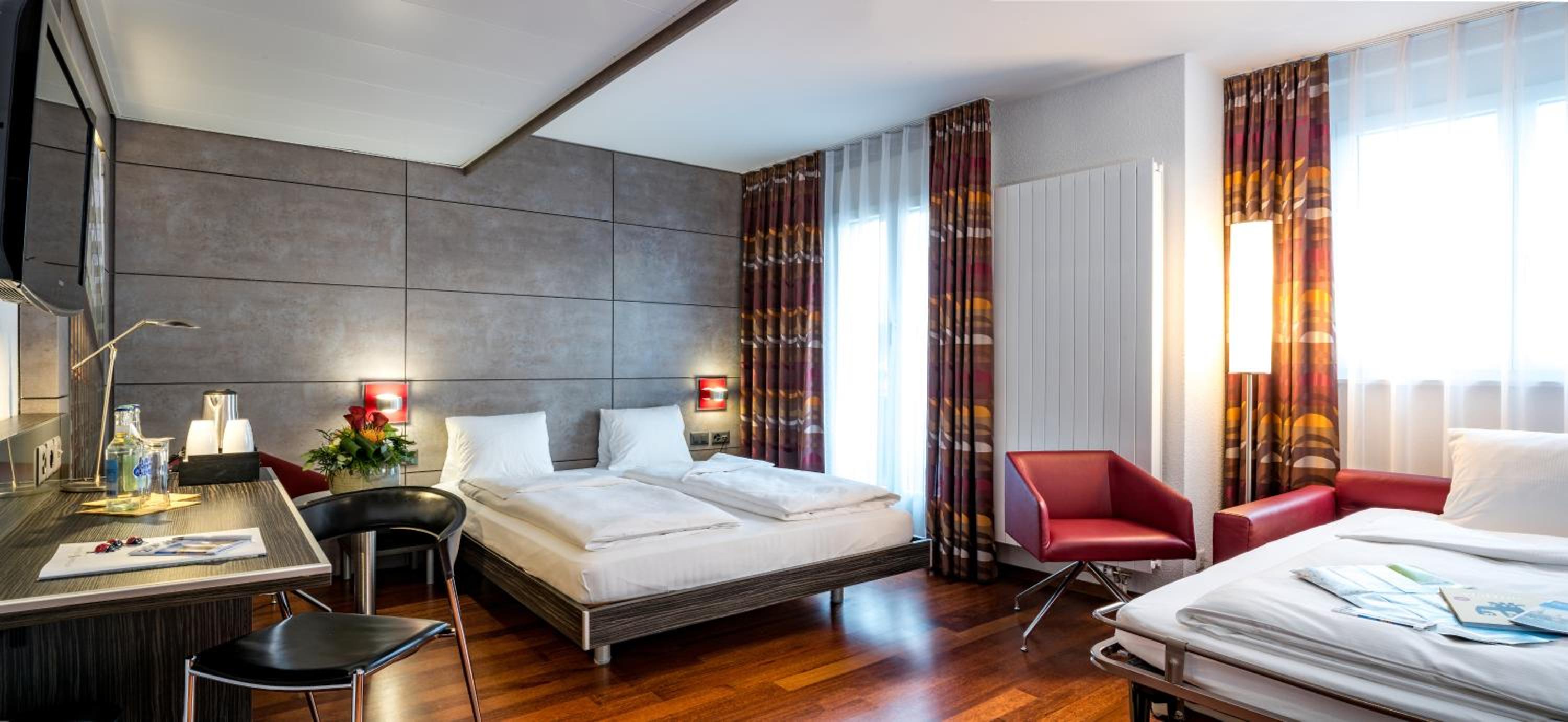 Triple Room with Air-Conditioning - Photo 3