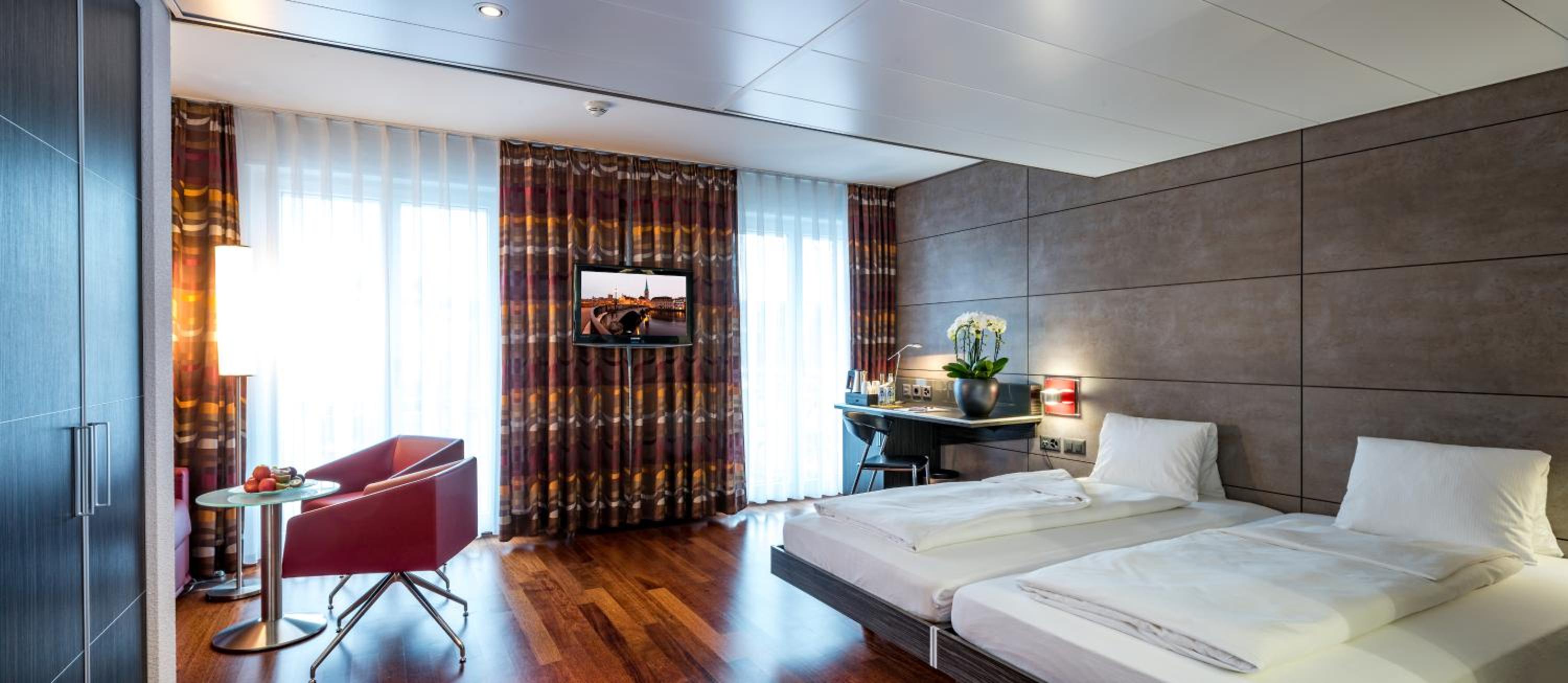 Twin Room with Air-Conditioning - Photo 2