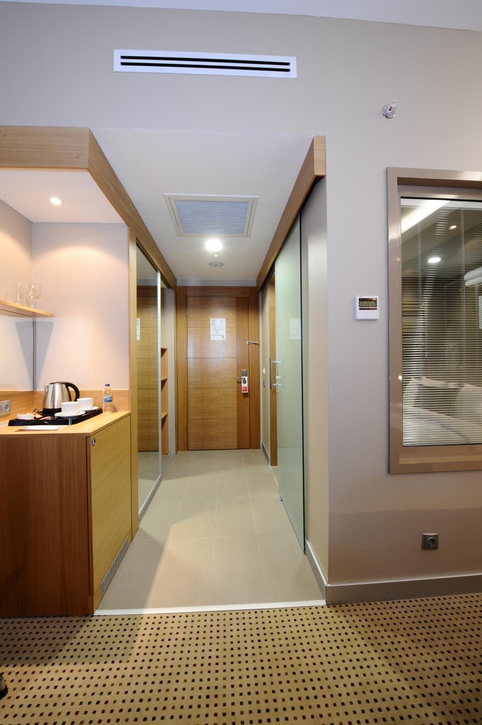 Standard Room with Two Single Beds - Non-Smoking