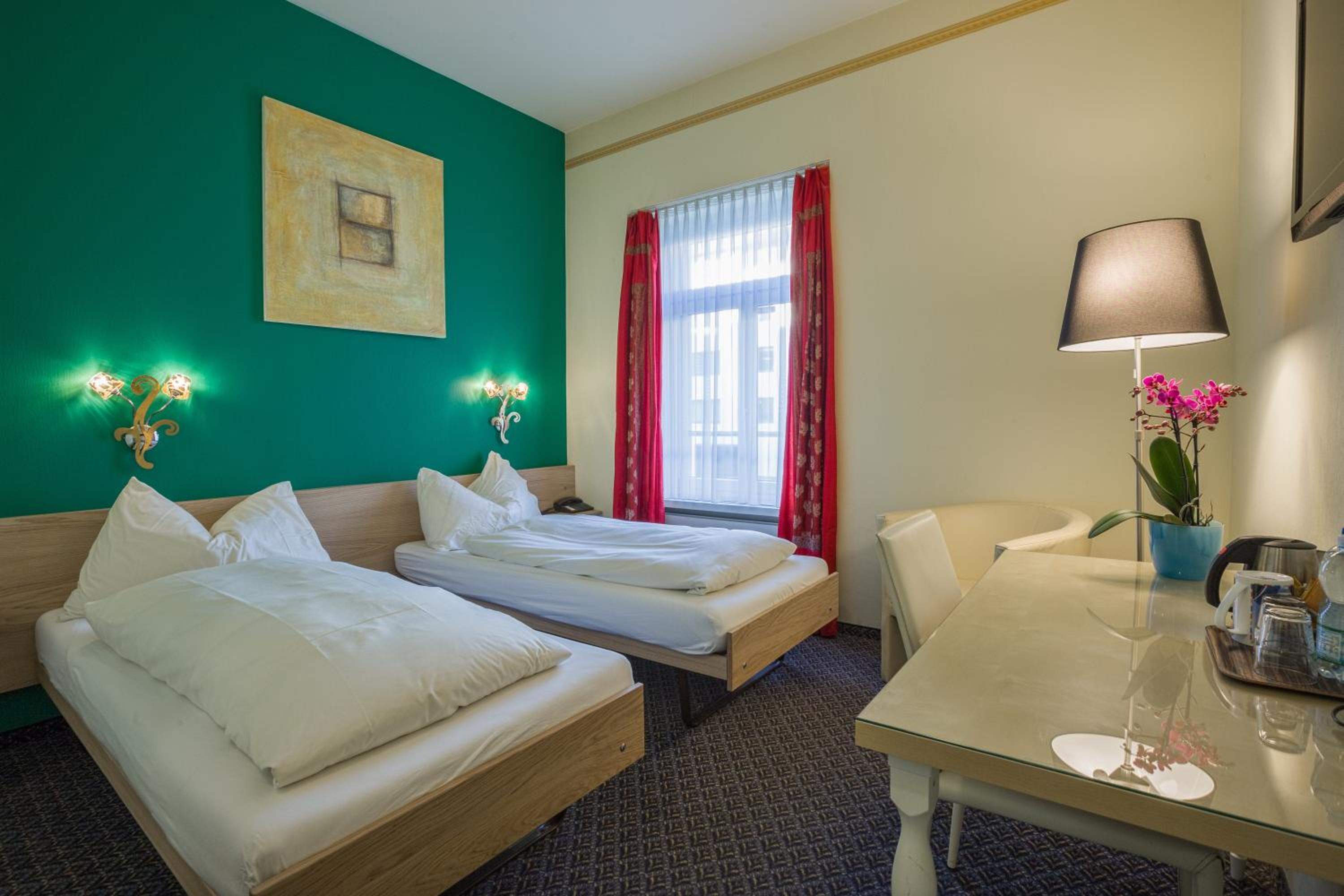 Easy Double Room
