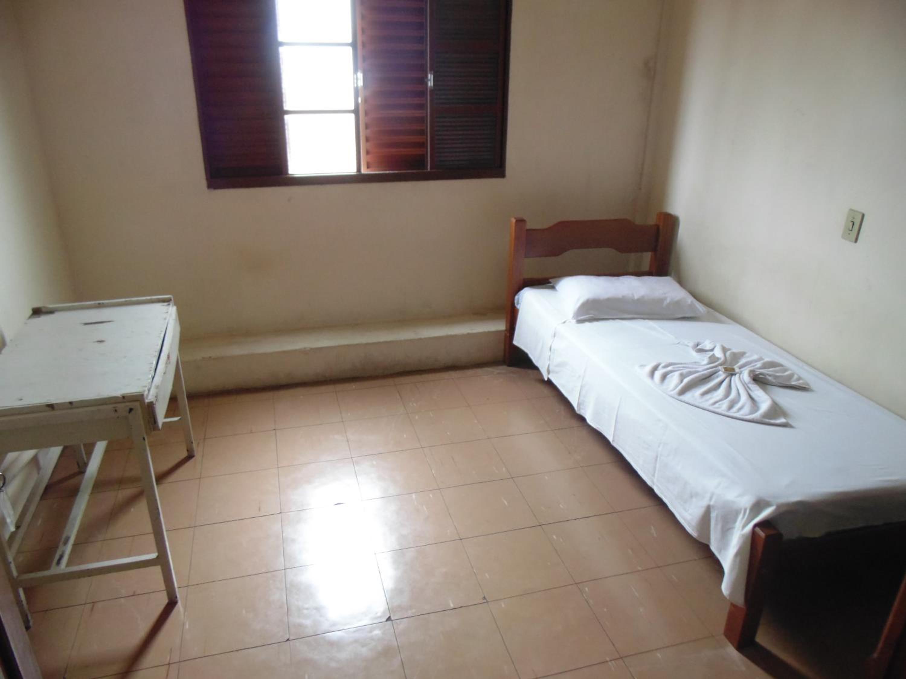 Standard Single Room With Shared Bathroom photo 2