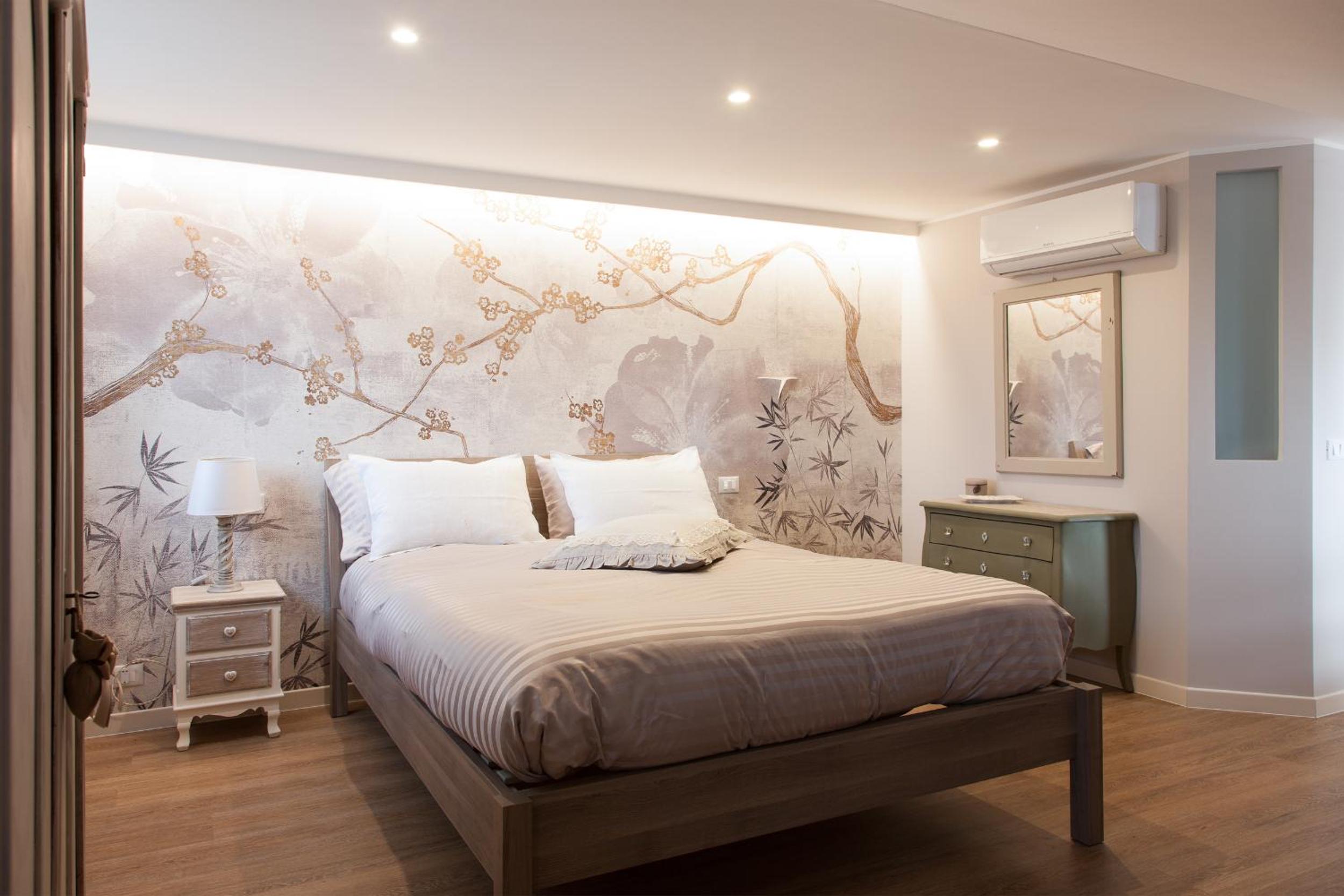 King Room with Balcony photo 2
