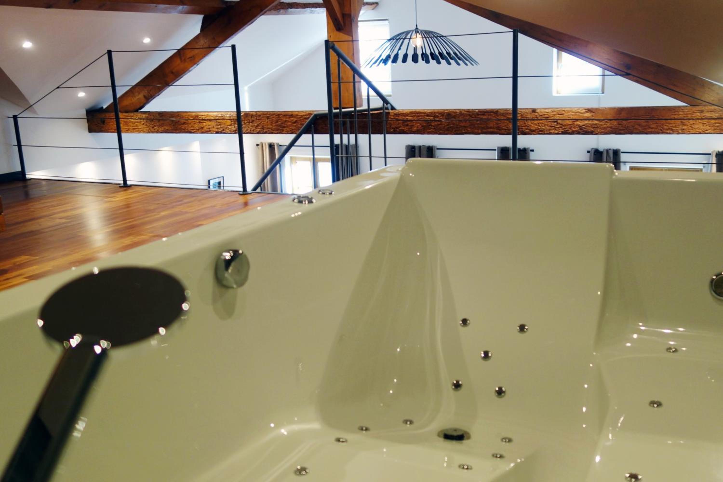 Duplex Apartment with Jacuzzi