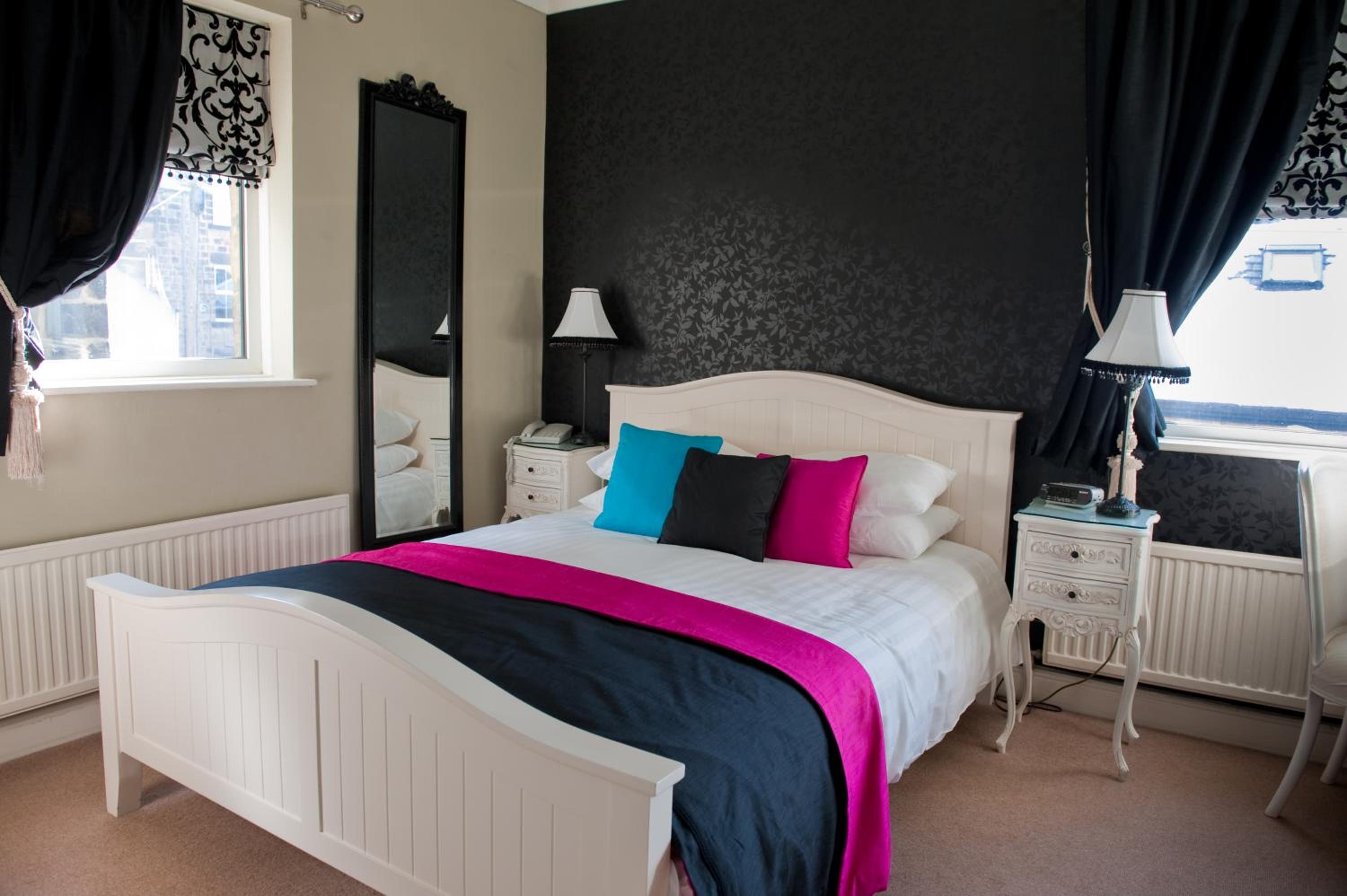 Double Room - Photo 5