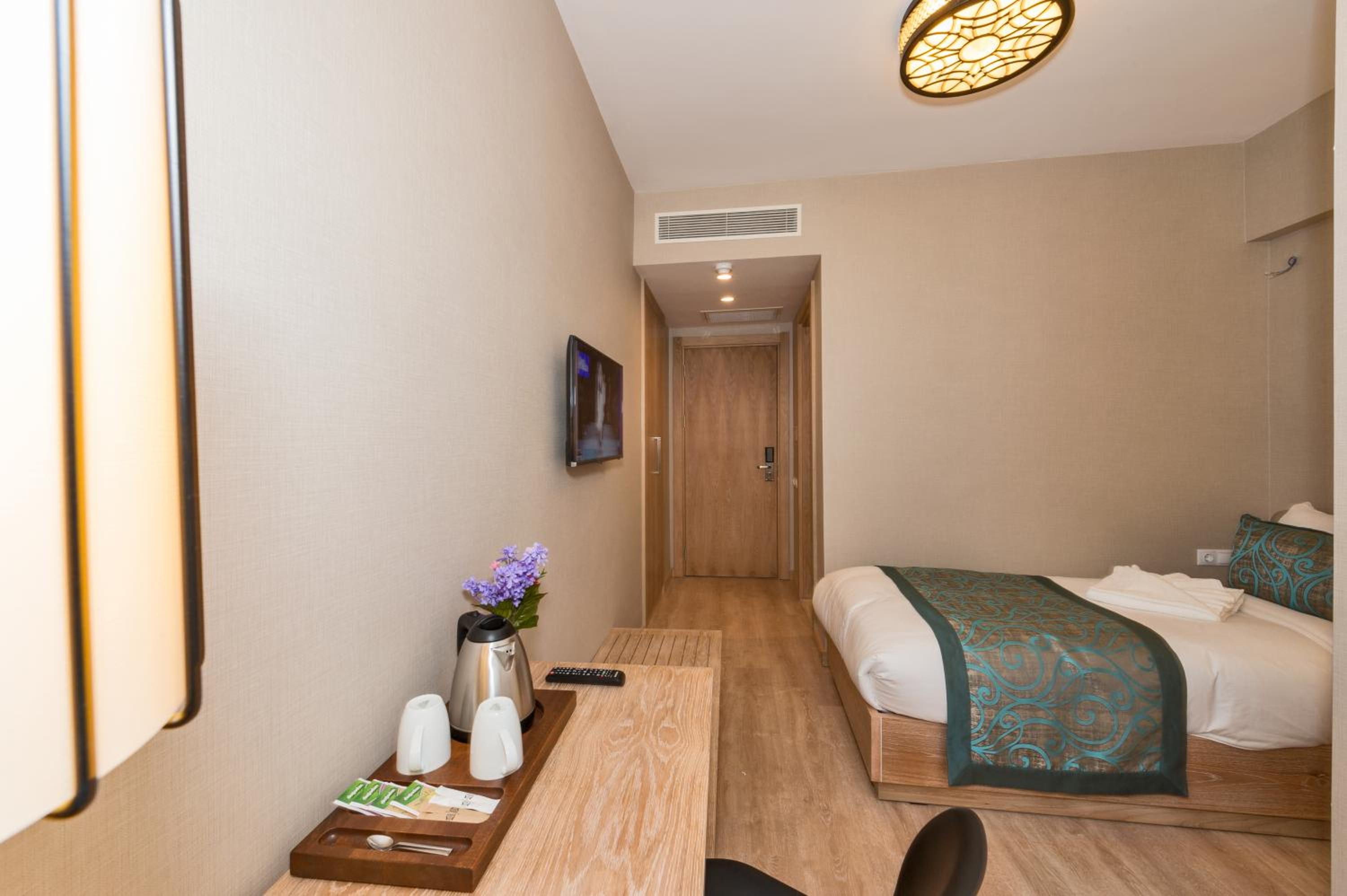 Economy Double Room - Basement photo 1