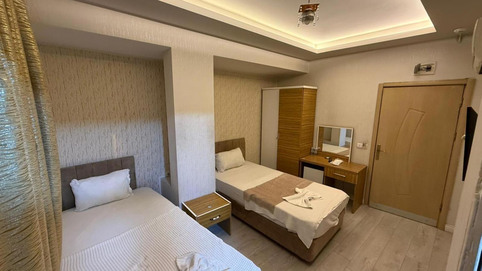 Standard Double or Twin Room photo 1