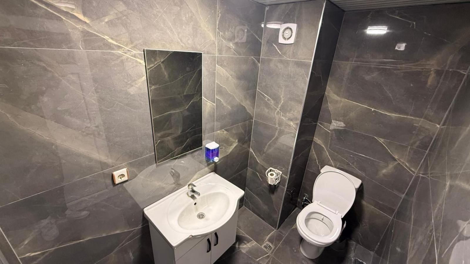 Standard Double or Twin Room photo 3