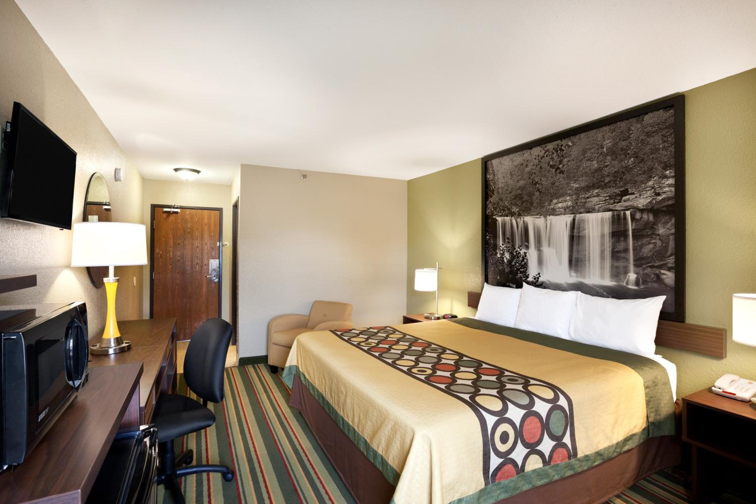 King Room - Mobility Access/Non-Smoking - Photo 1