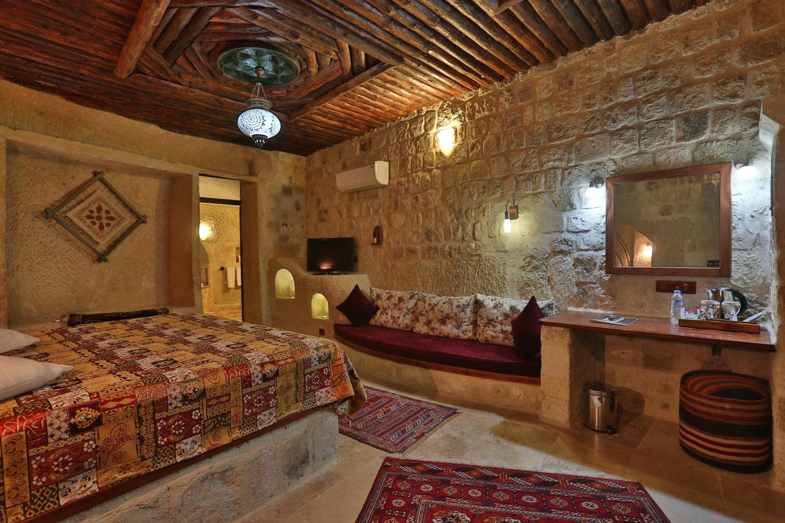 Luxury Cave Suite with Turkish Bath - Photo 24