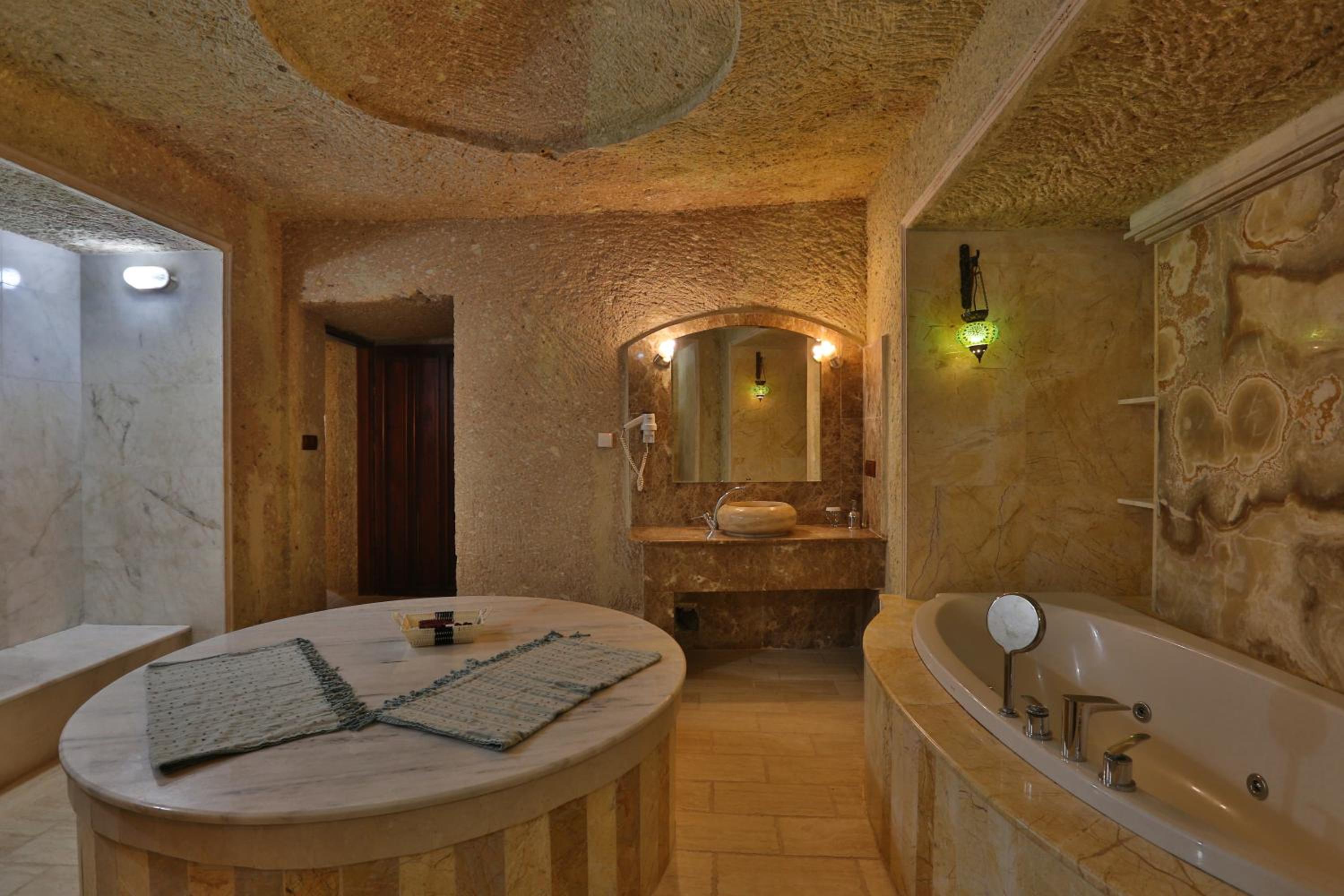 Luxury Cave Suite with Turkish Bath - Photo 26