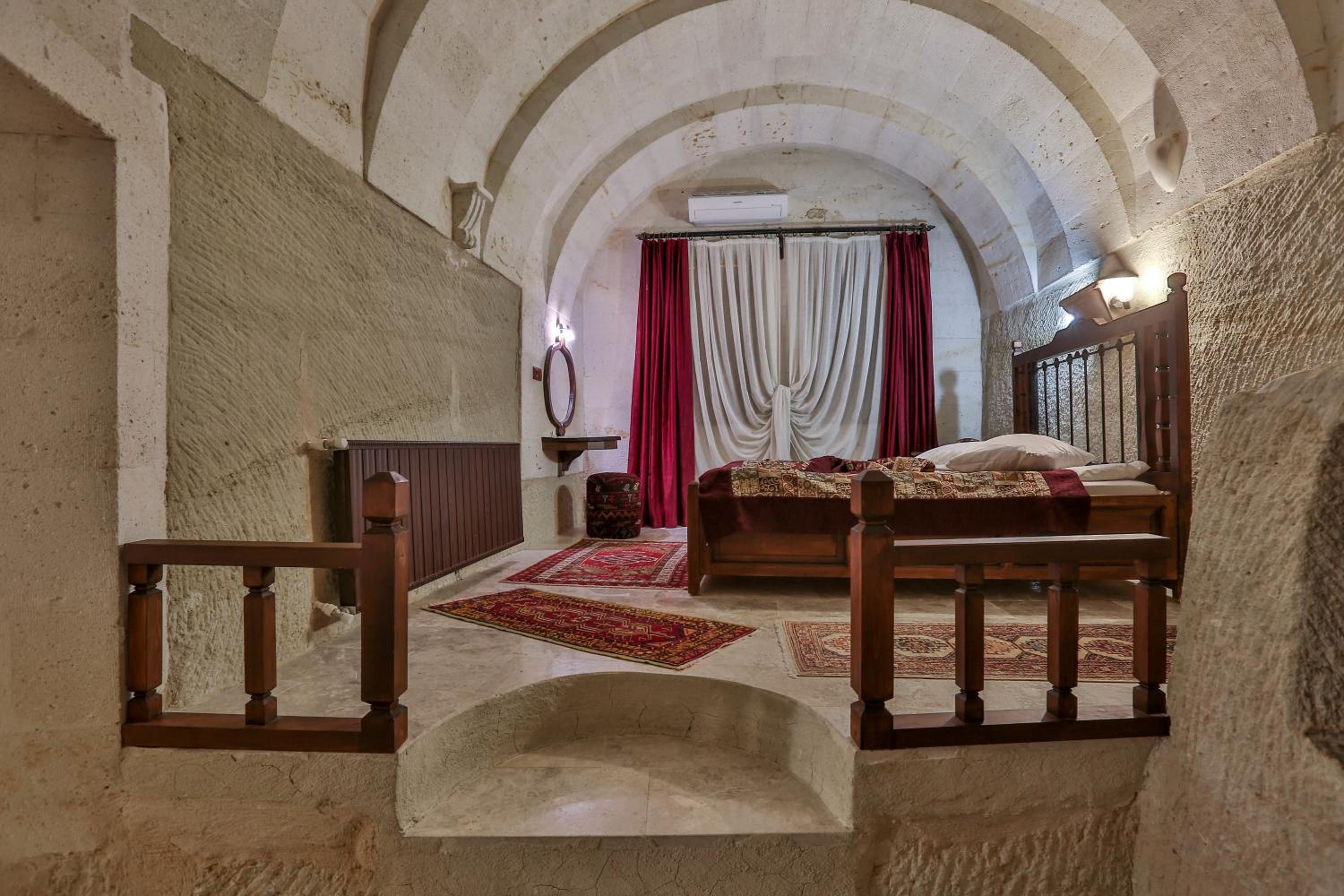 Luxury Cave Suite with Turkish Bath - Photo 20