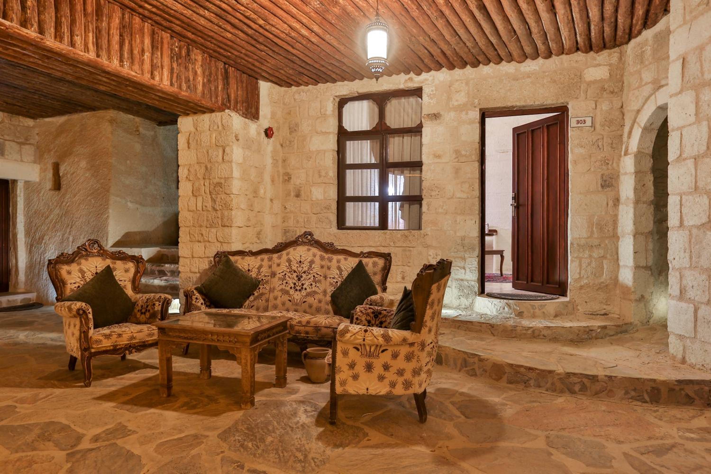 Luxury Cave Suite with Turkish Bath - Photo 21