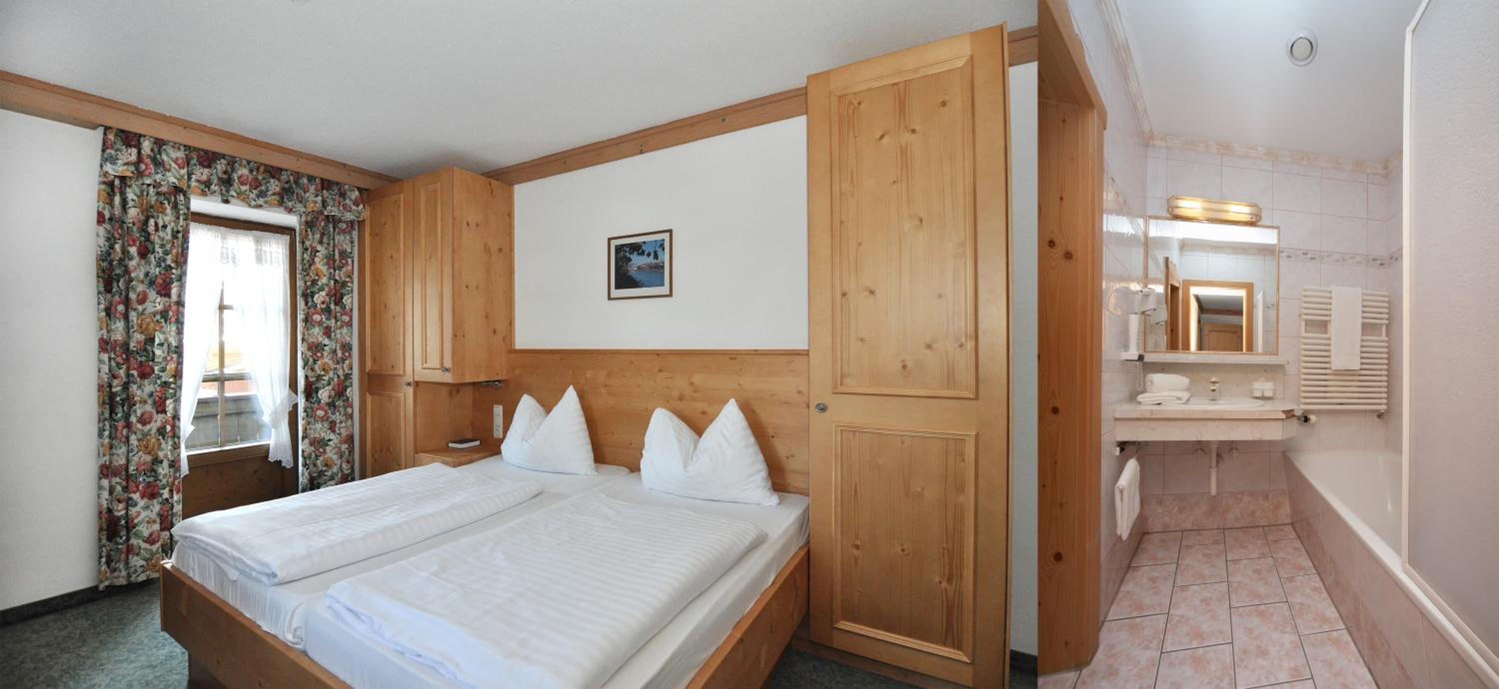 Single Room with Balcony photo 1